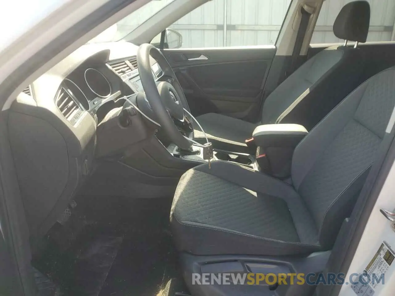 7 fotografías del automóvil dañado 3VV1B7AX5MM031994 VOLKSWAGEN TIGUAN 2021