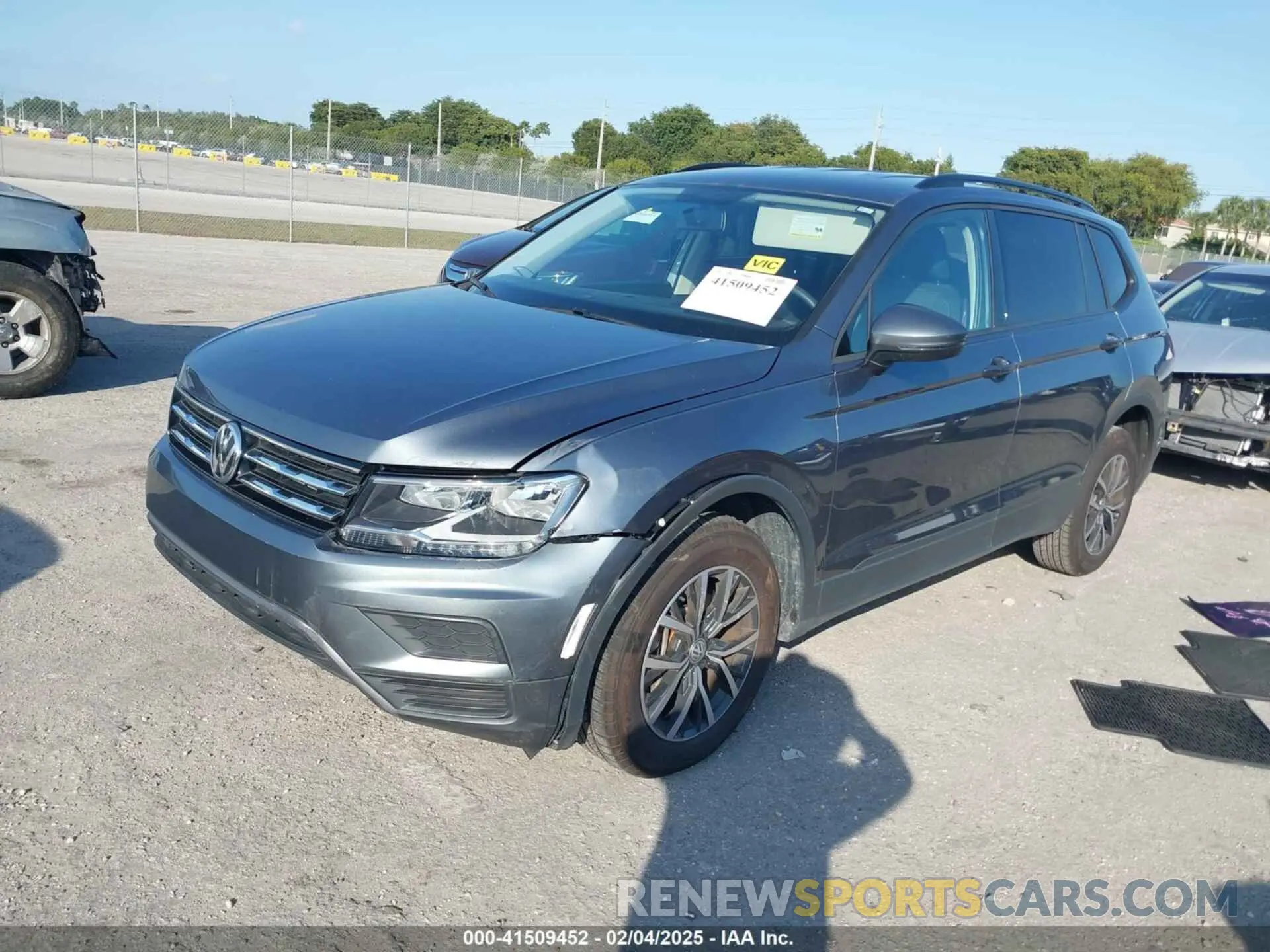 2 fotografías del automóvil dañado 3VV1B7AX5MM081763 VOLKSWAGEN TIGUAN 2021