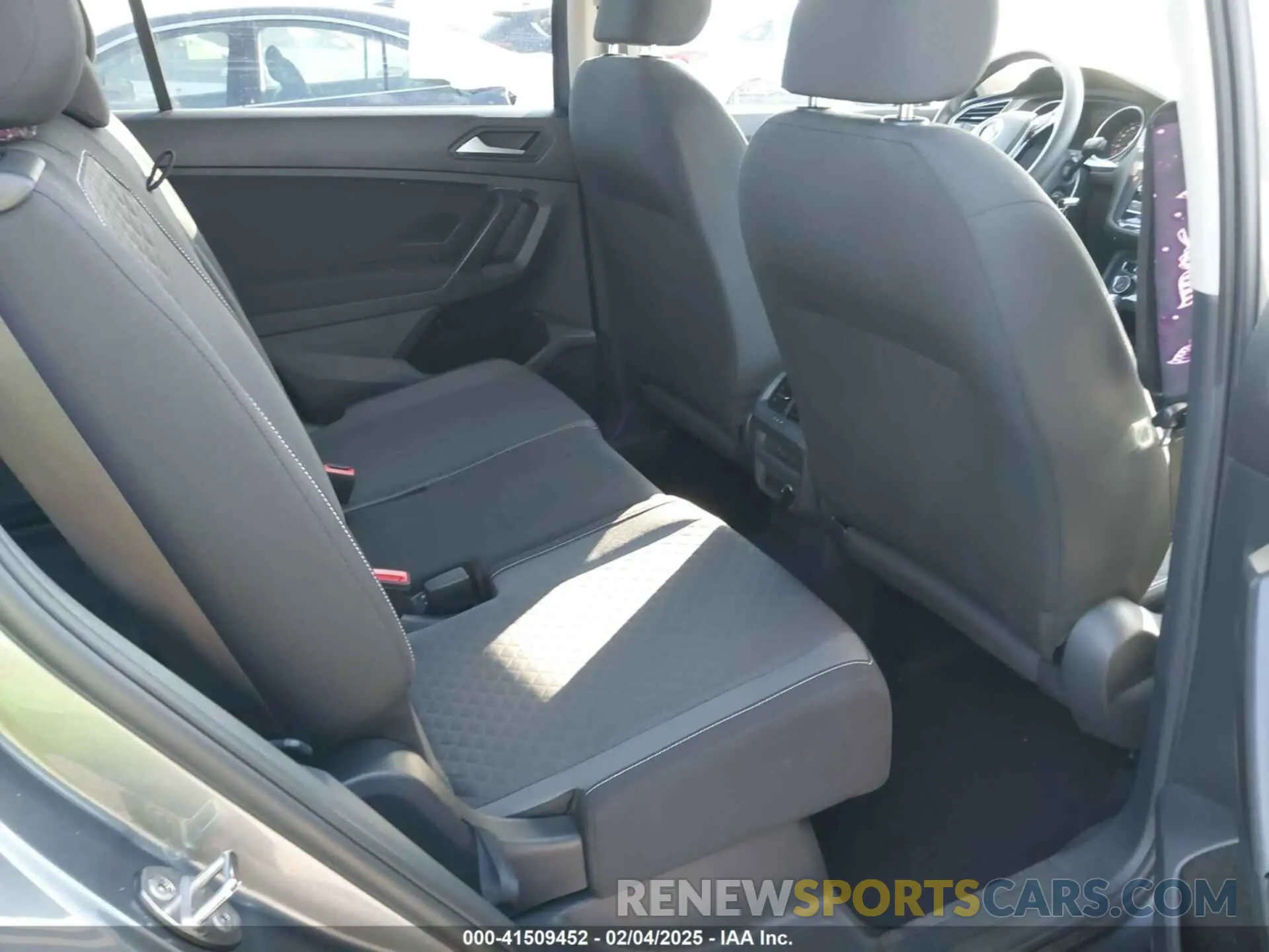 8 fotografías del automóvil dañado 3VV1B7AX5MM081763 VOLKSWAGEN TIGUAN 2021