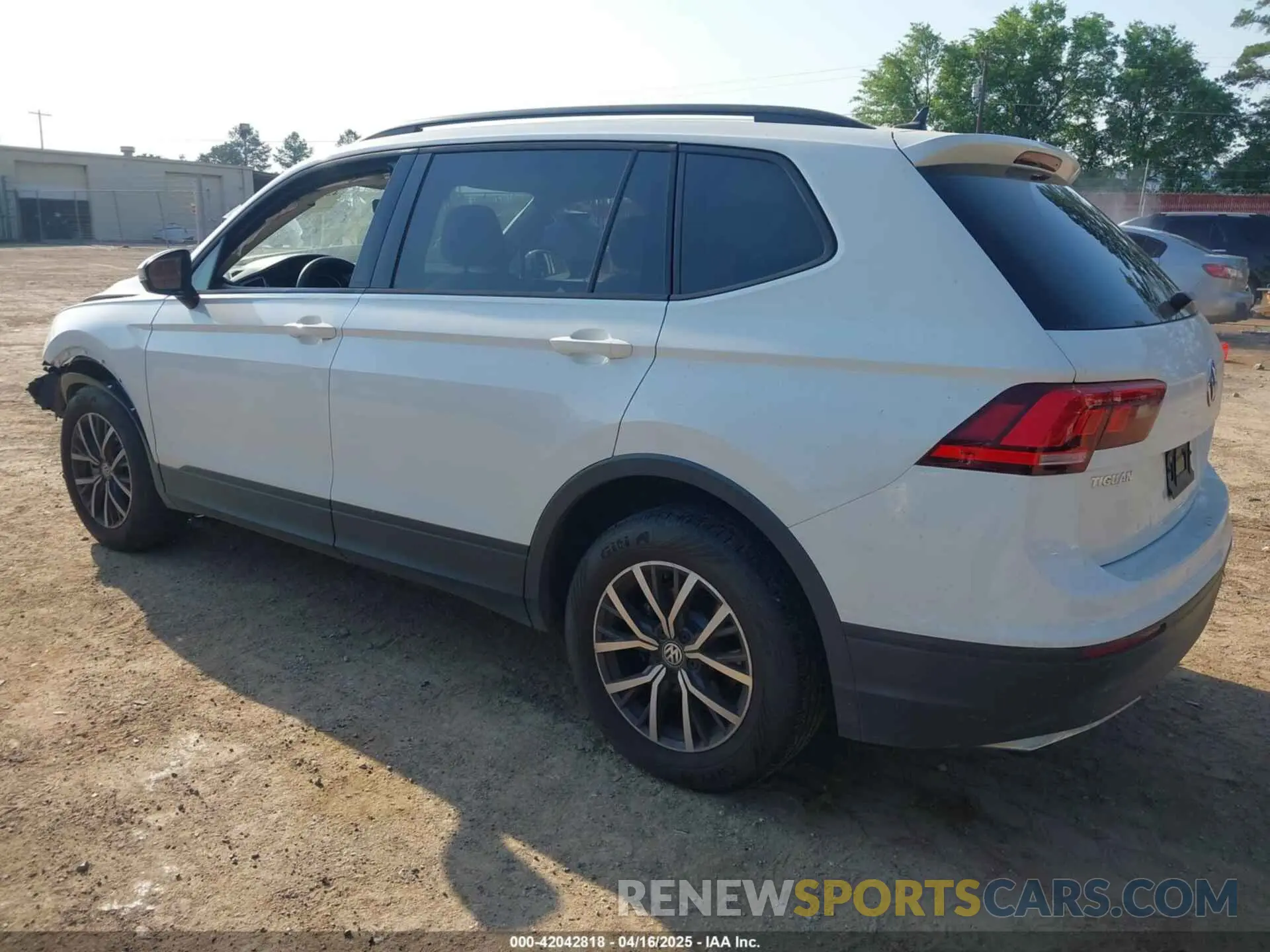 3 fotografías del automóvil dañado 3VV1B7AX6MM110493 VOLKSWAGEN TIGUAN 2021
