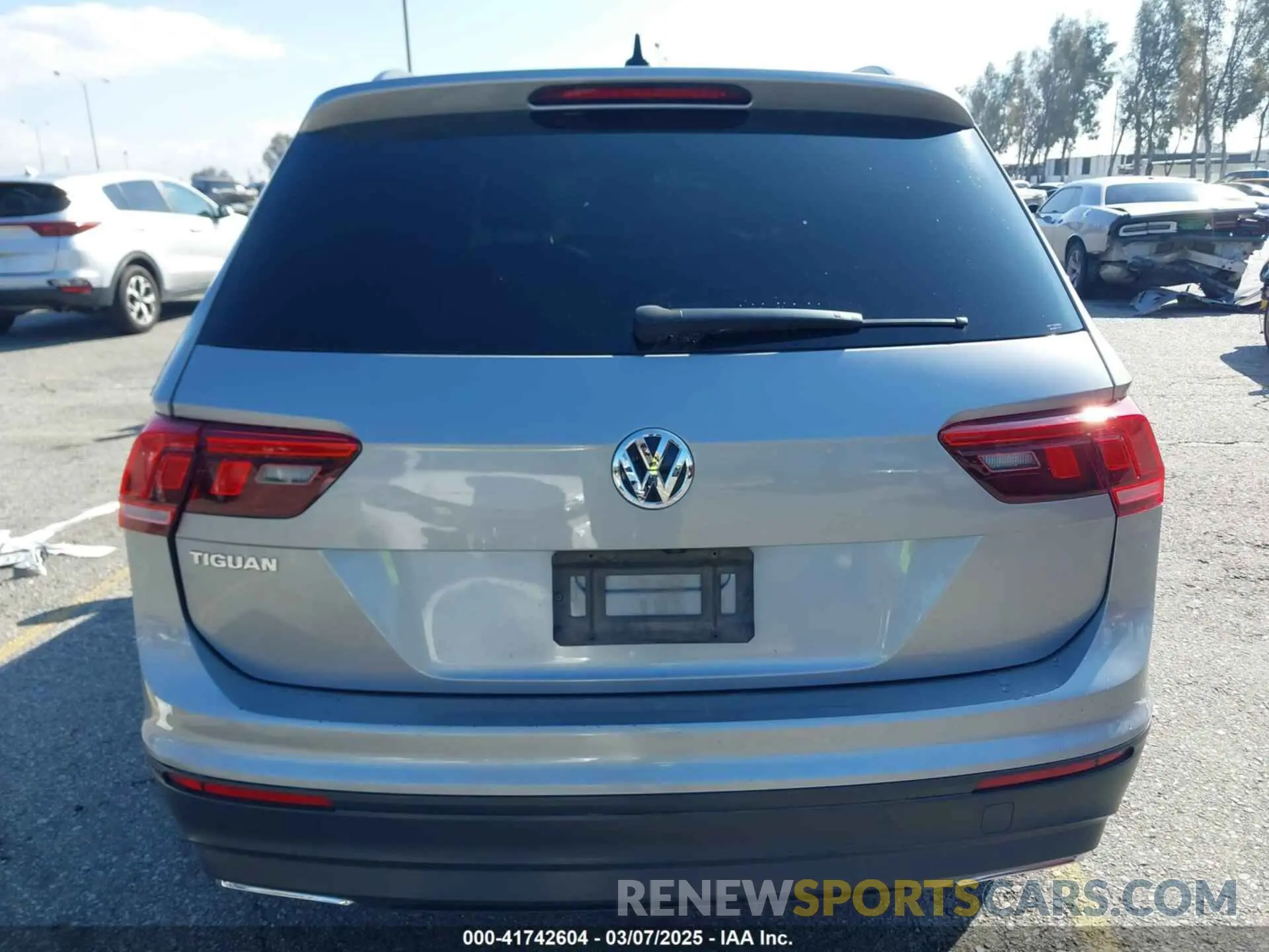 17 fotografías del automóvil dañado 3VV1B7AX6MM131036 VOLKSWAGEN TIGUAN 2021