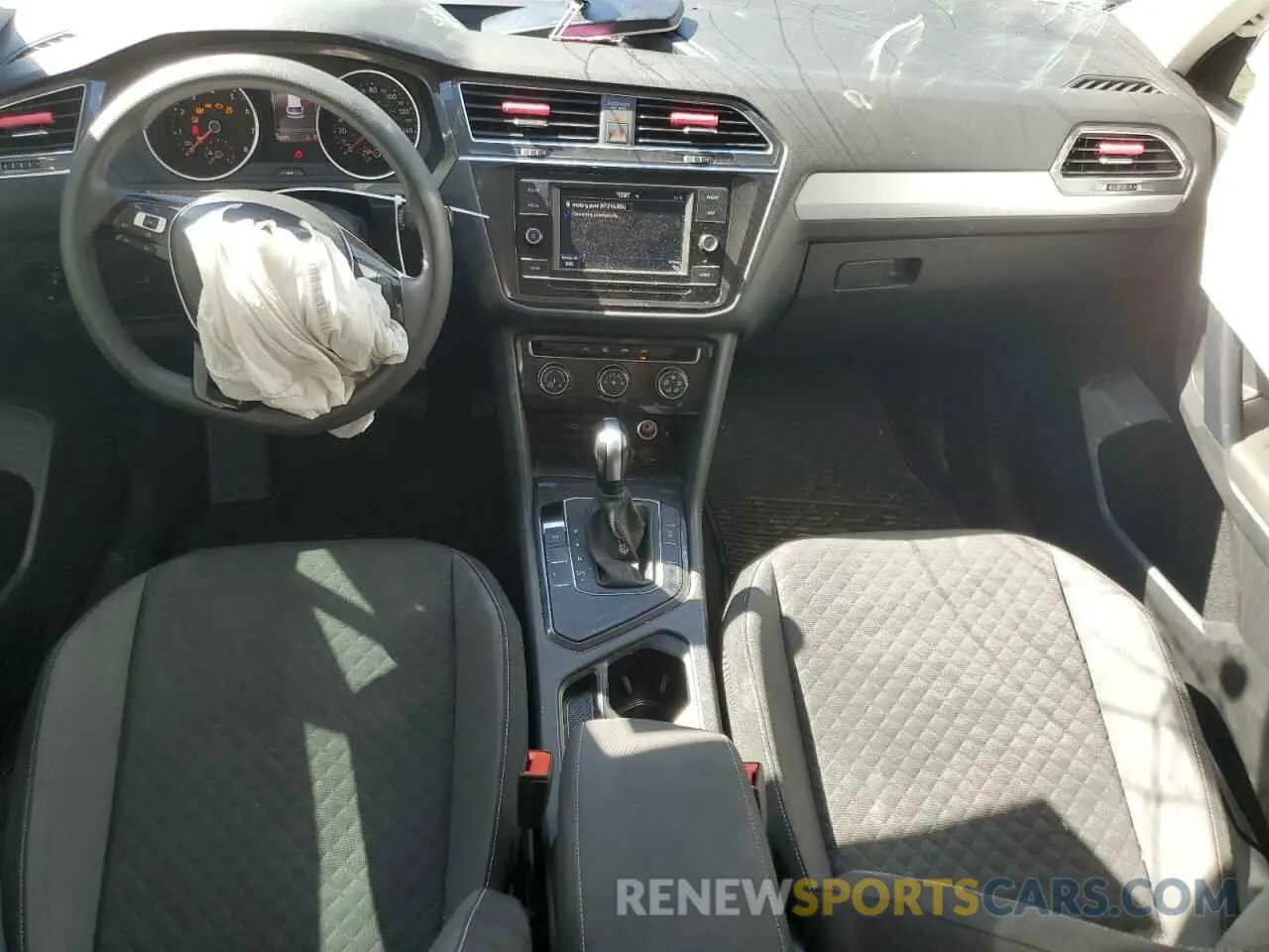 8 fotografías del automóvil dañado 3VV1B7AX8MM008418 VOLKSWAGEN TIGUAN 2021