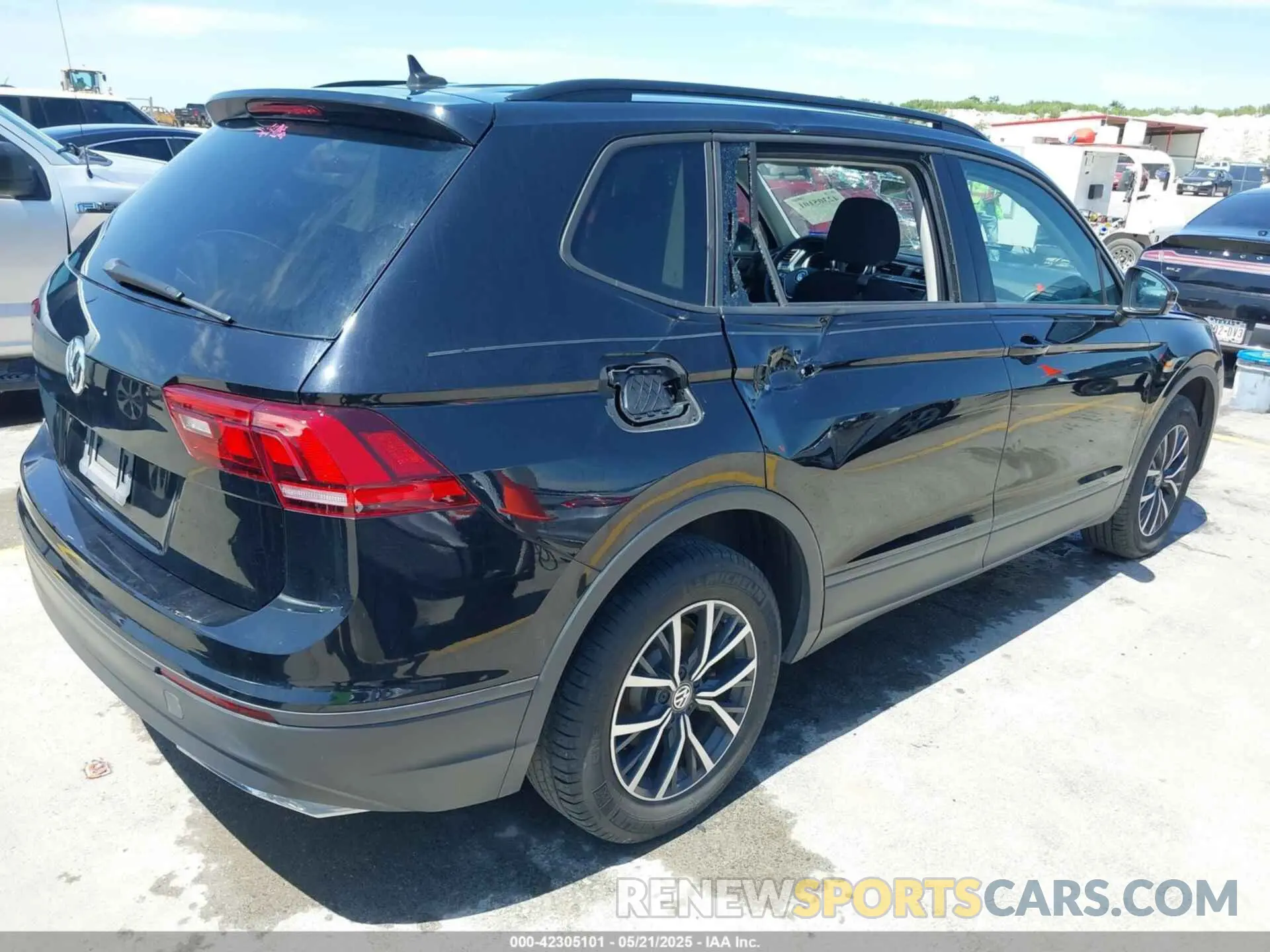 4 fotografías del automóvil dañado 3VV1B7AX9MM067347 VOLKSWAGEN TIGUAN 2021