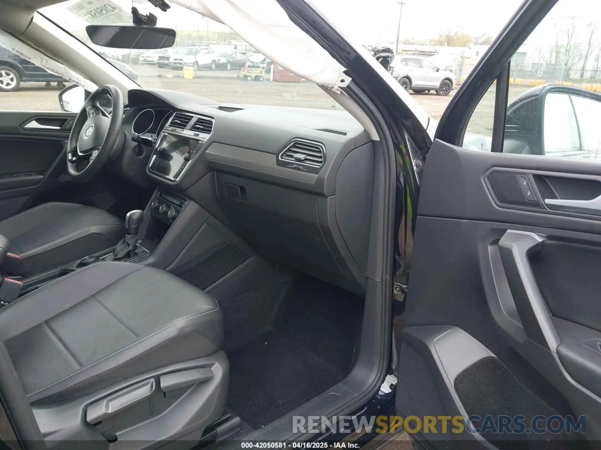 5 fotografías del automóvil dañado 3VV2B7AX0MM132946 VOLKSWAGEN TIGUAN 2021
