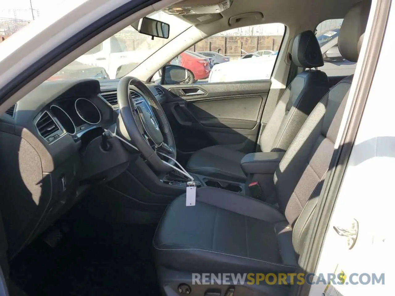 7 fotografías del automóvil dañado 3VV2B7AX1MM010046 VOLKSWAGEN TIGUAN 2021