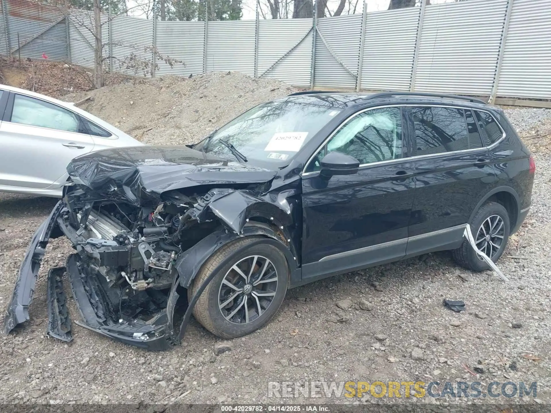 2 fotografías del automóvil dañado 3VV2B7AX1MM021516 VOLKSWAGEN TIGUAN 2021