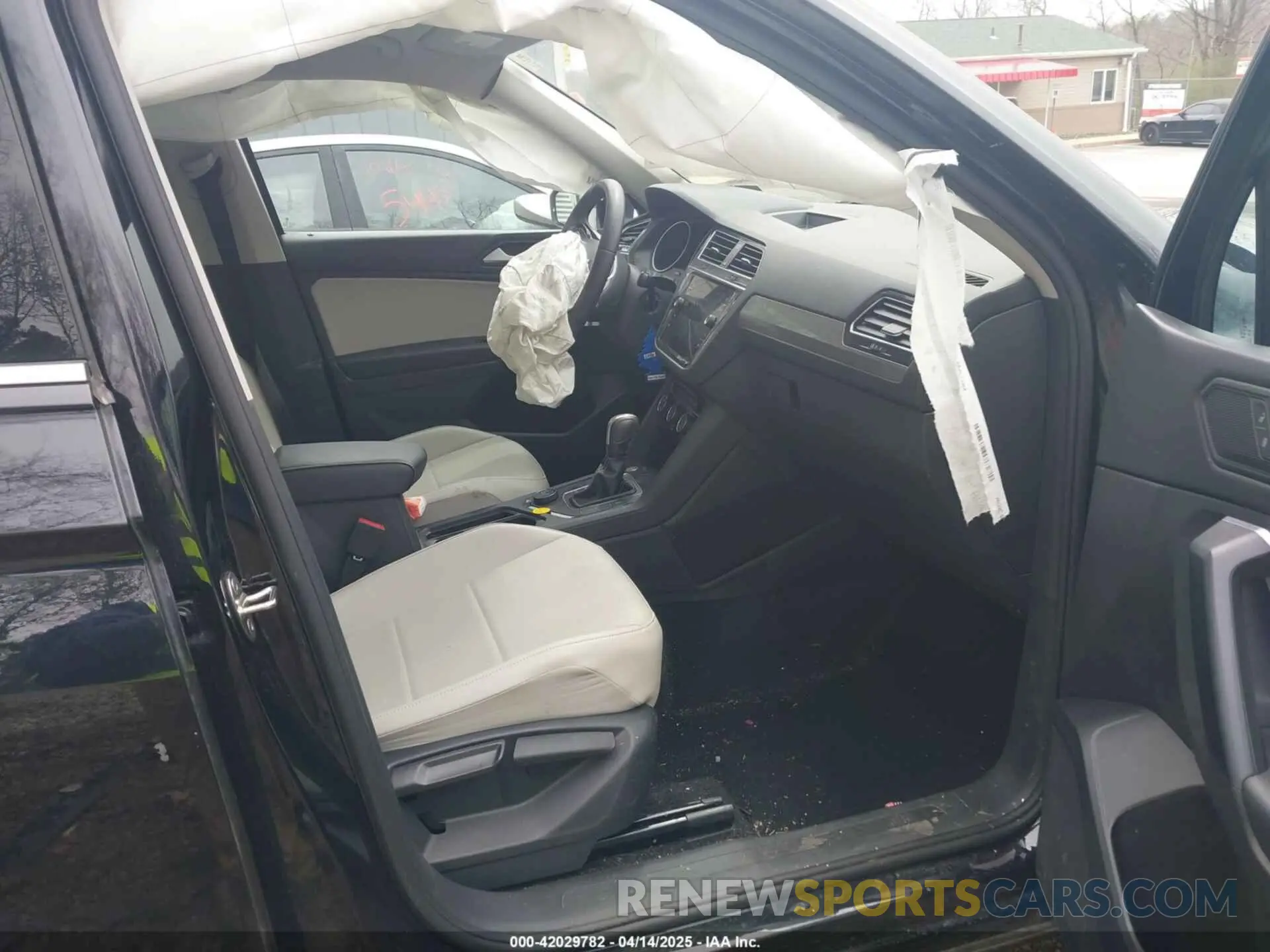 5 fotografías del automóvil dañado 3VV2B7AX1MM021516 VOLKSWAGEN TIGUAN 2021
