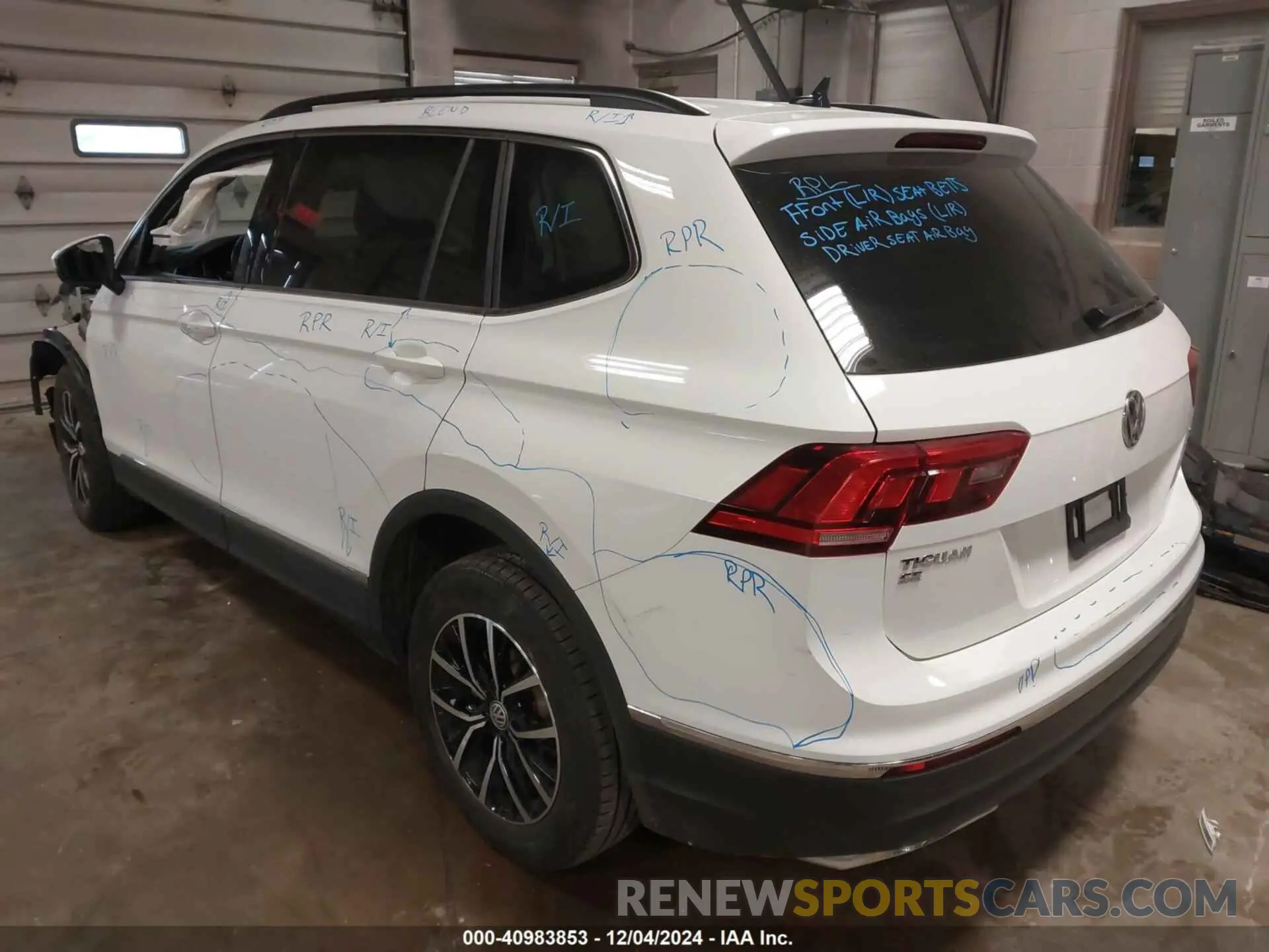 3 fotografías del automóvil dañado 3VV2B7AX1MM142501 VOLKSWAGEN TIGUAN 2021