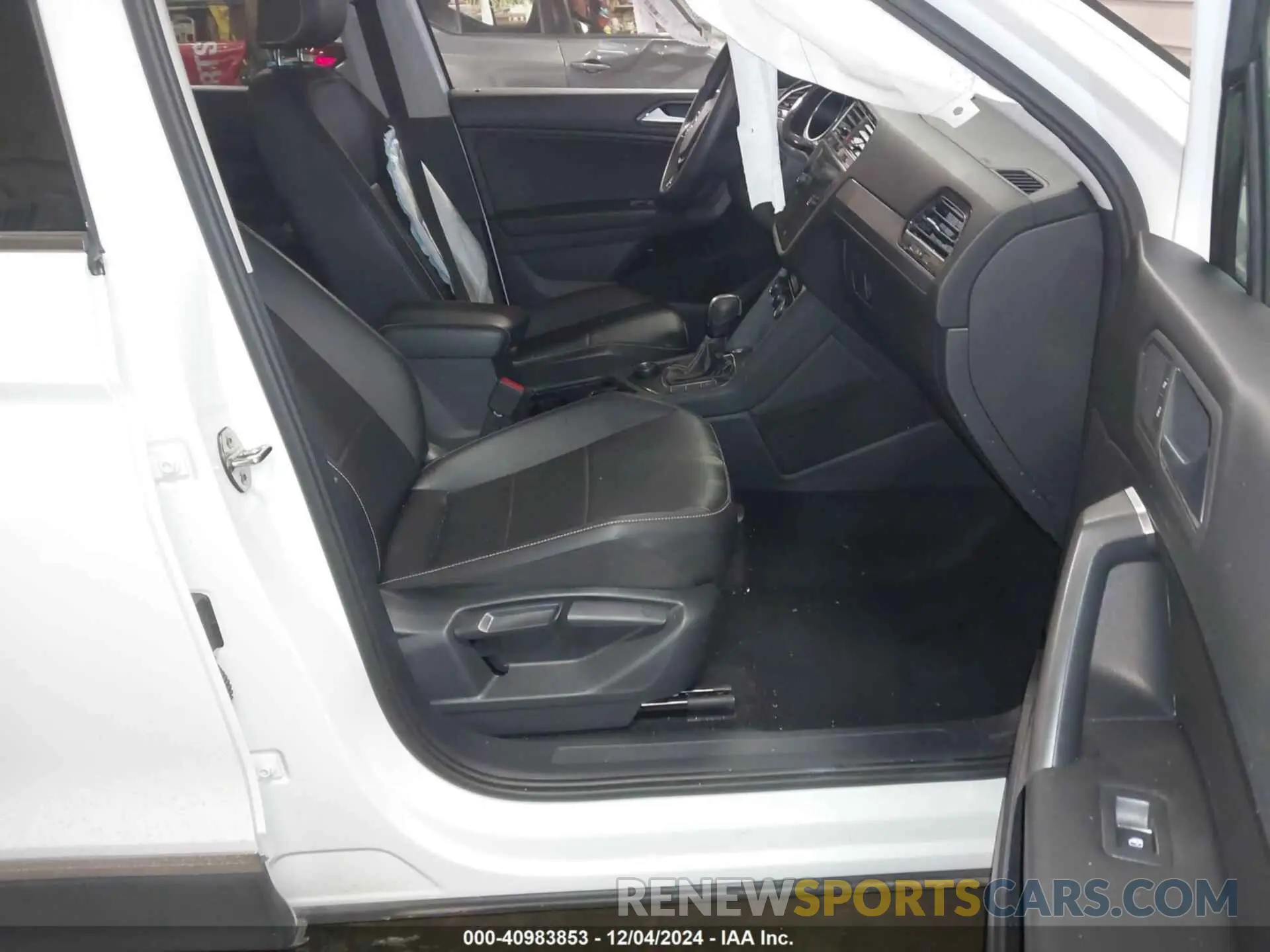 5 fotografías del automóvil dañado 3VV2B7AX1MM142501 VOLKSWAGEN TIGUAN 2021