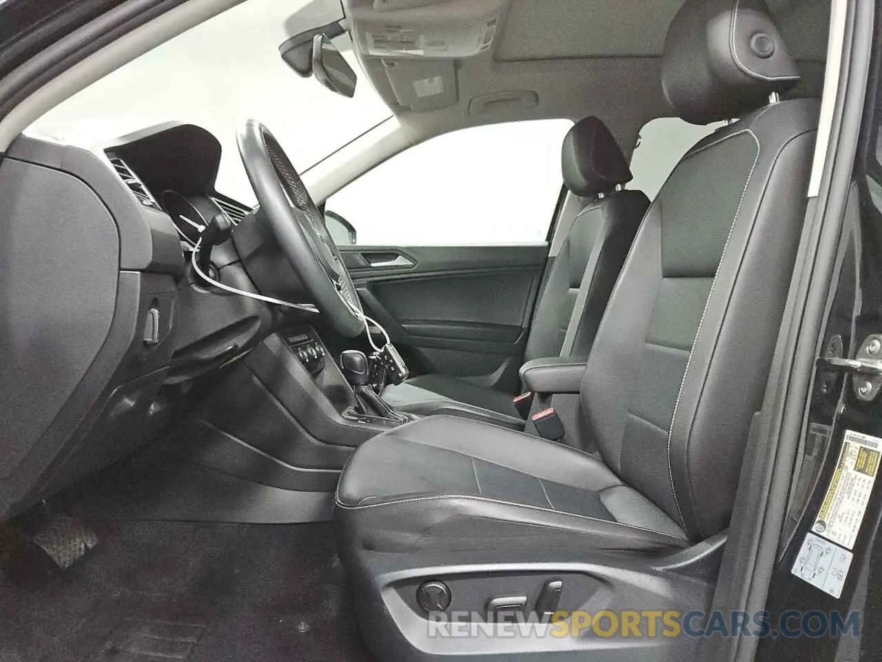 7 fotografías del automóvil dañado 3VV2B7AX3MM021758 VOLKSWAGEN TIGUAN 2021