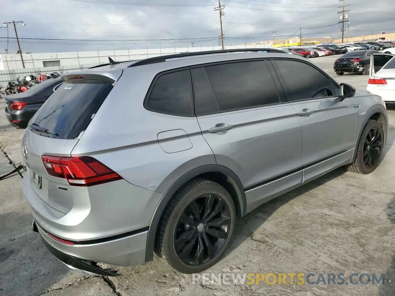 3 fotografías del automóvil dañado 3VV2B7AX3MM067025 VOLKSWAGEN TIGUAN 2021