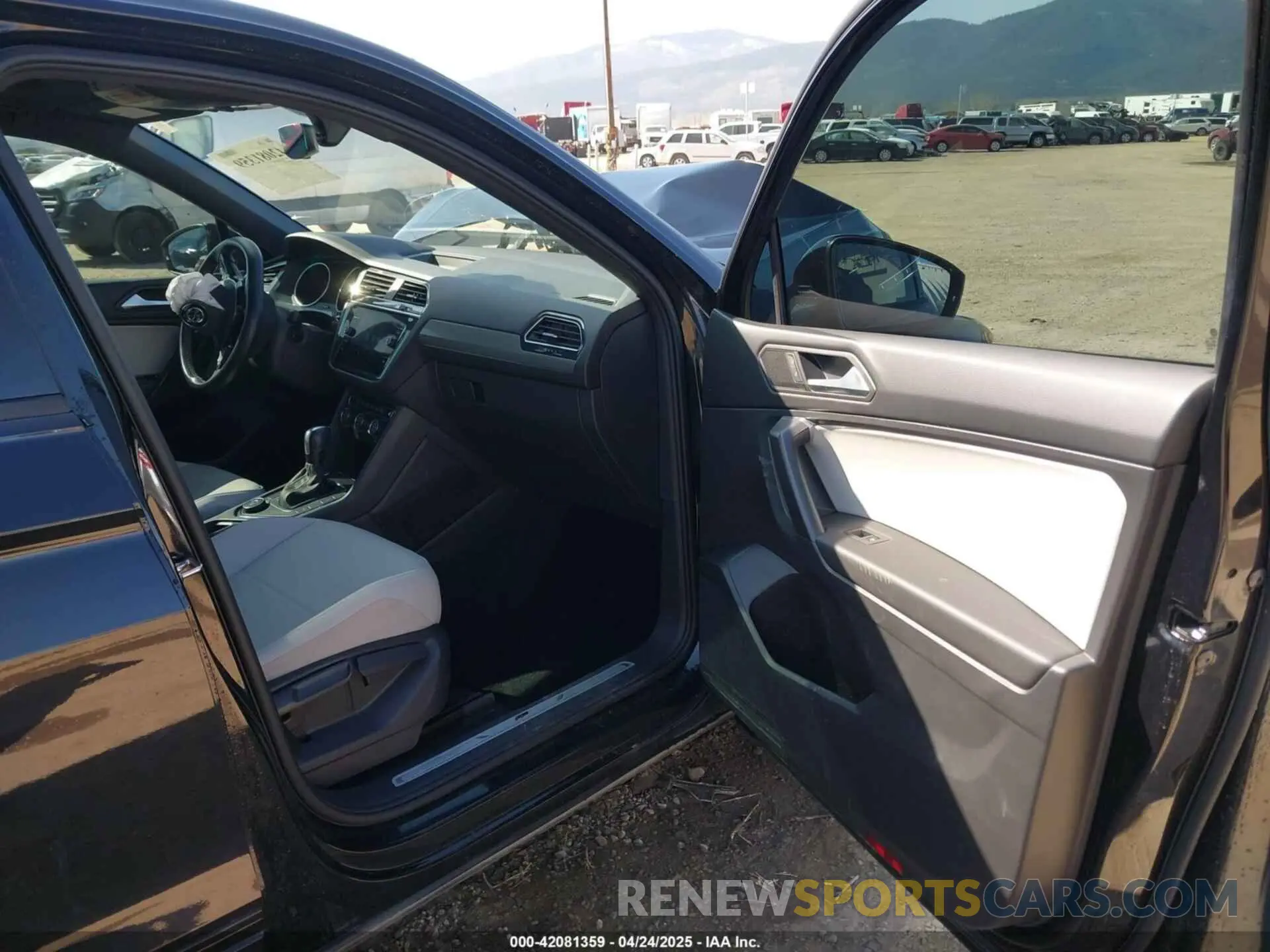 5 fotografías del automóvil dañado 3VV2B7AX5MM140654 VOLKSWAGEN TIGUAN 2021