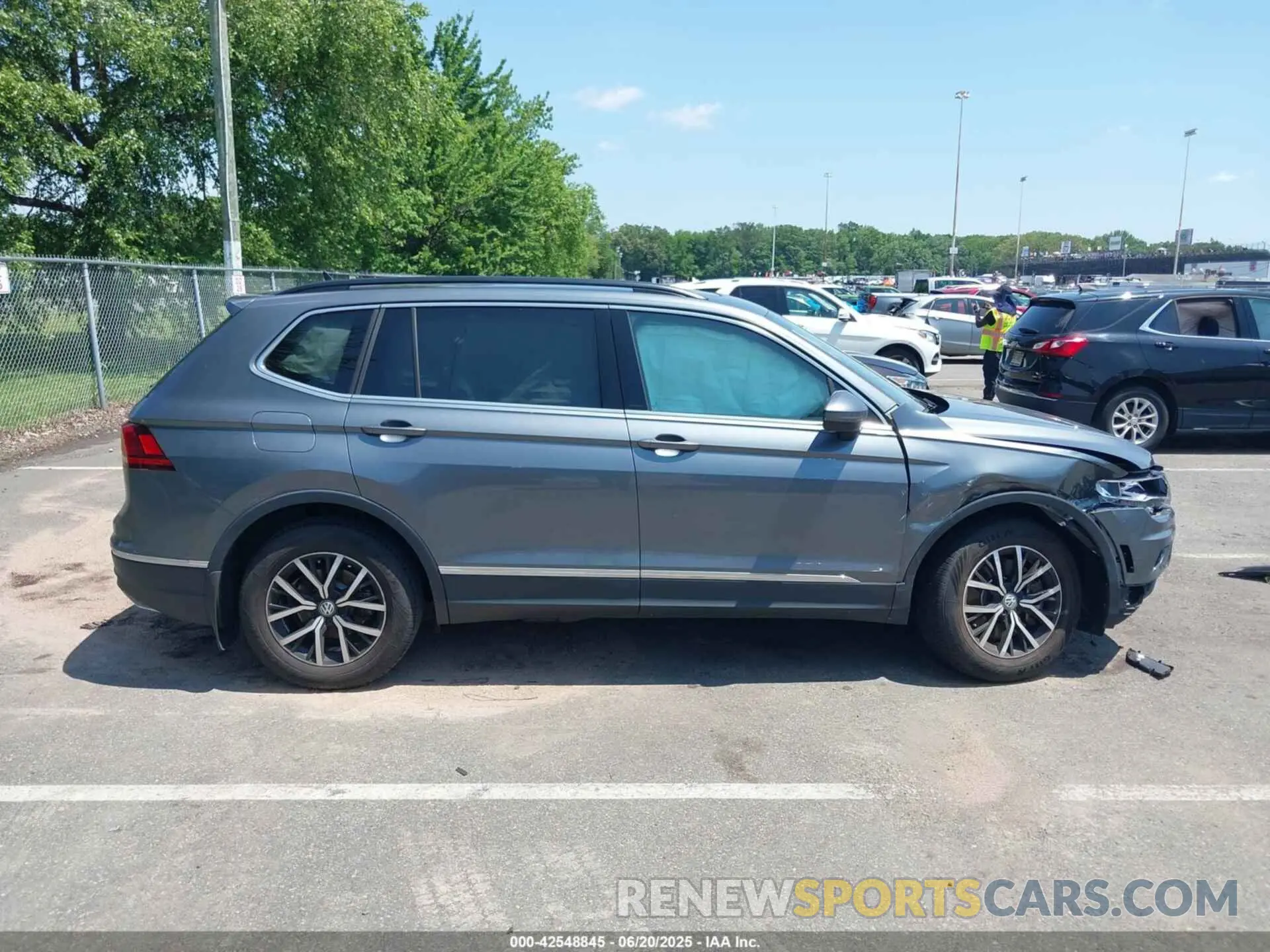 13 fotografías del automóvil dañado 3VV2B7AX7MM071952 VOLKSWAGEN TIGUAN 2021