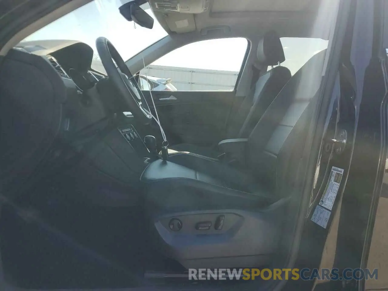 7 fotografías del automóvil dañado 3VV2B7AX9MM058863 VOLKSWAGEN TIGUAN 2021