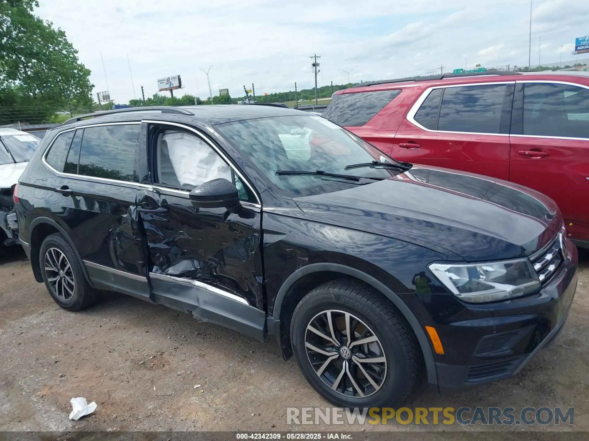 13 fotografías del automóvil dañado 3VV2B7AXXMM002043 VOLKSWAGEN TIGUAN 2021