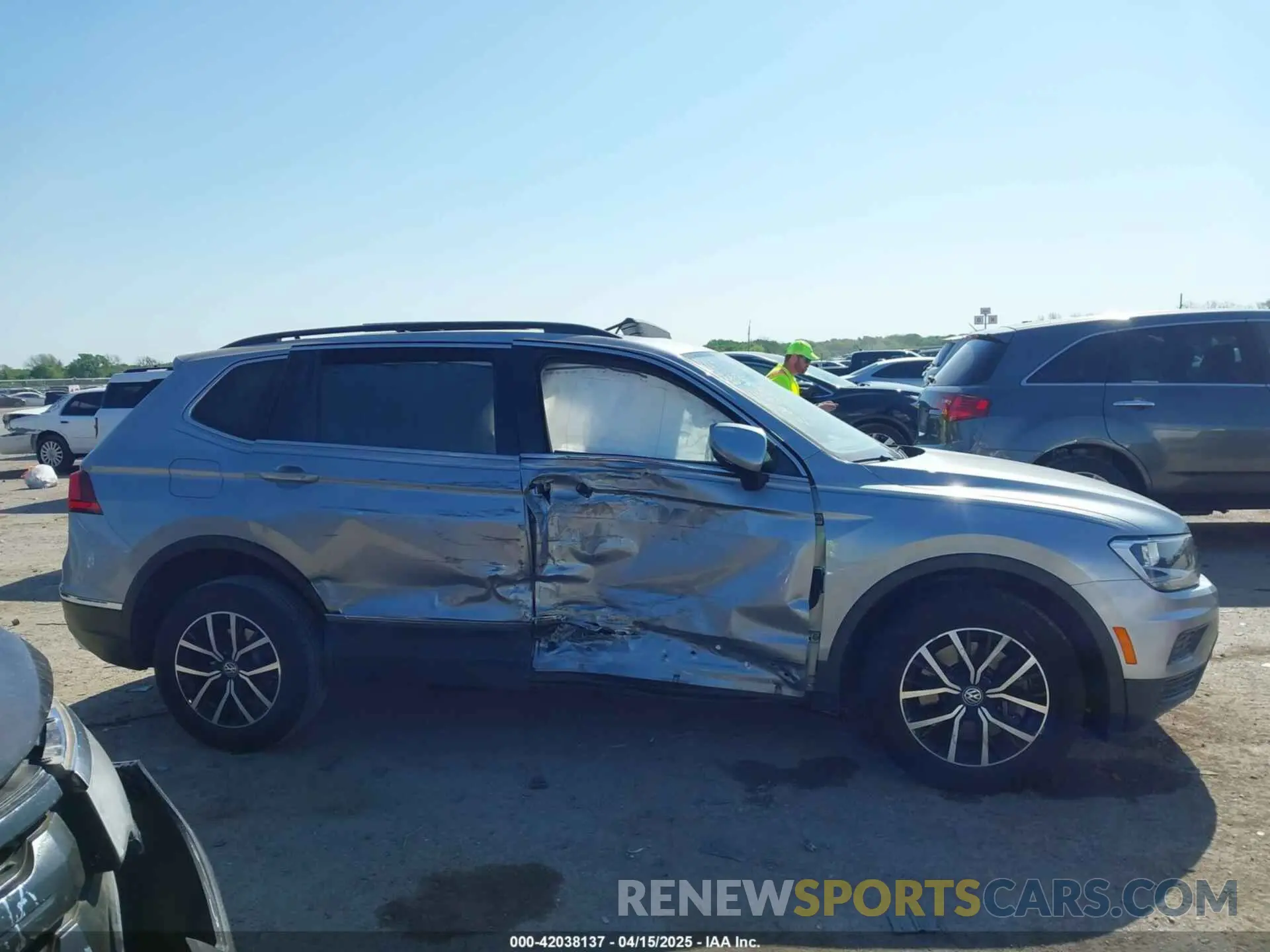 13 fotografías del automóvil dañado 3VV3B7AX0MM026064 VOLKSWAGEN TIGUAN 2021