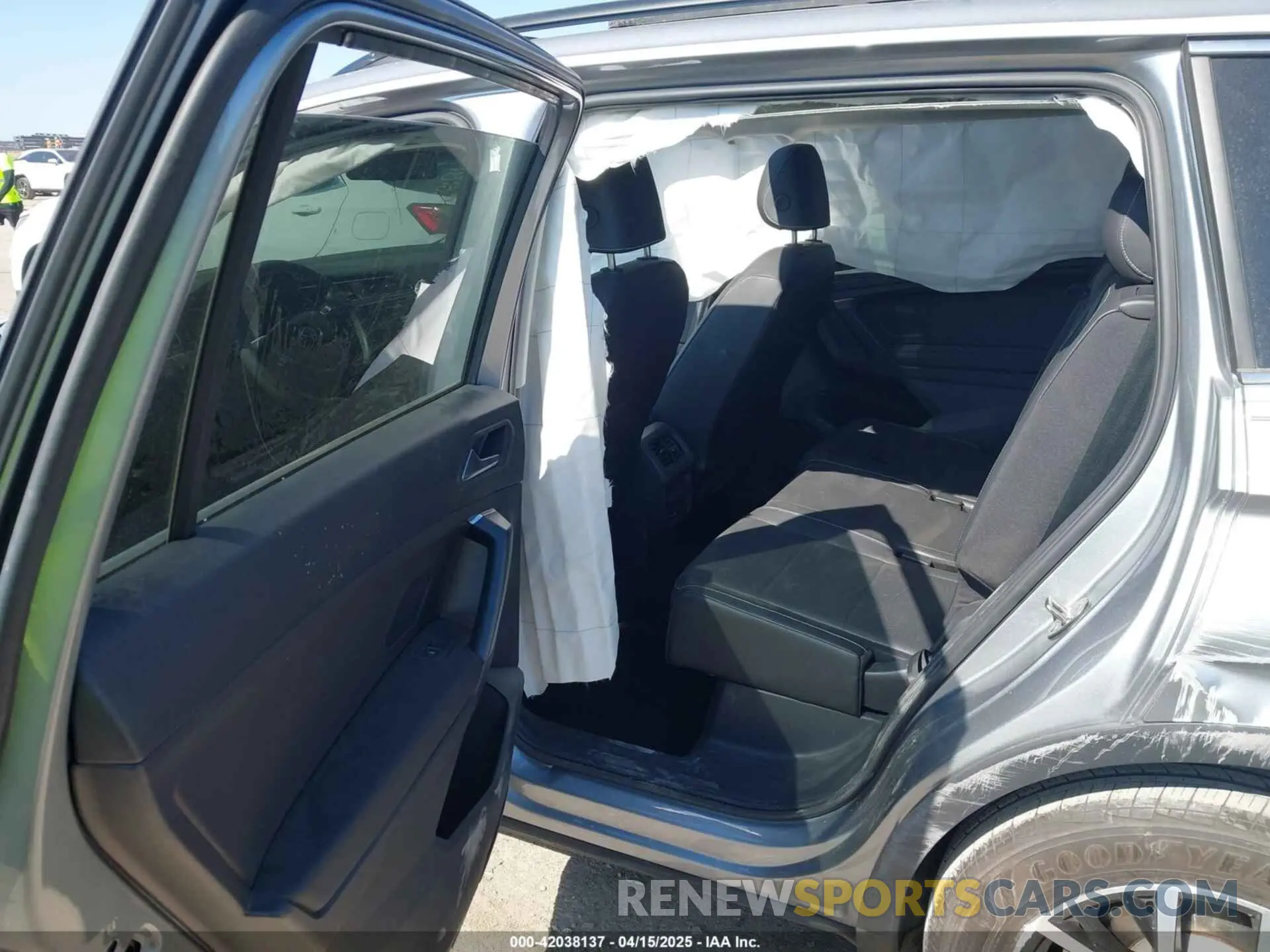 8 fotografías del automóvil dañado 3VV3B7AX0MM026064 VOLKSWAGEN TIGUAN 2021