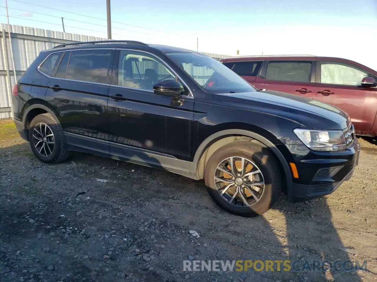 4 fotografías del automóvil dañado 3VV3B7AX2MM046302 VOLKSWAGEN TIGUAN 2021