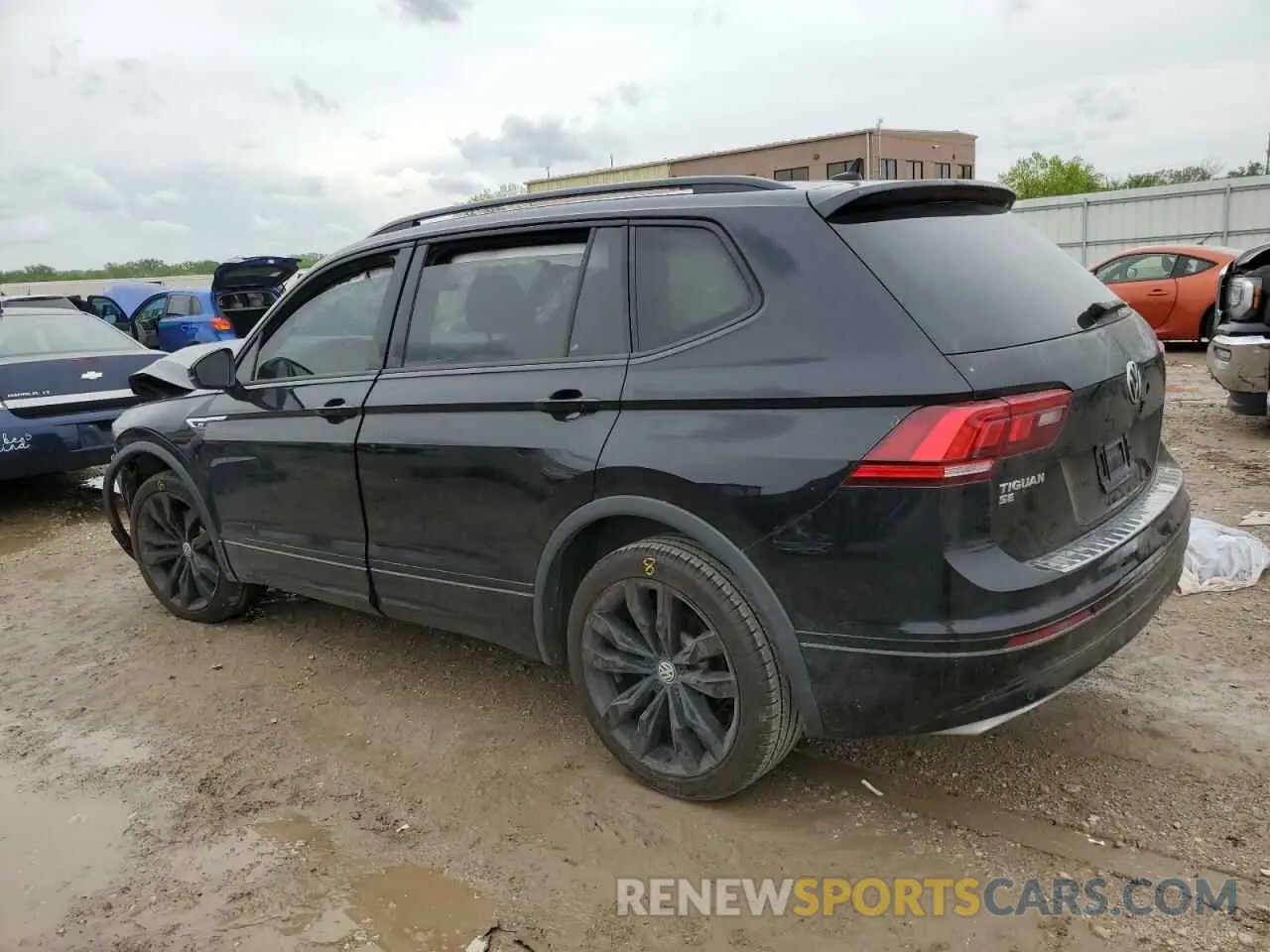 2 fotografías del automóvil dañado 3VV3B7AX2MM129003 VOLKSWAGEN TIGUAN 2021