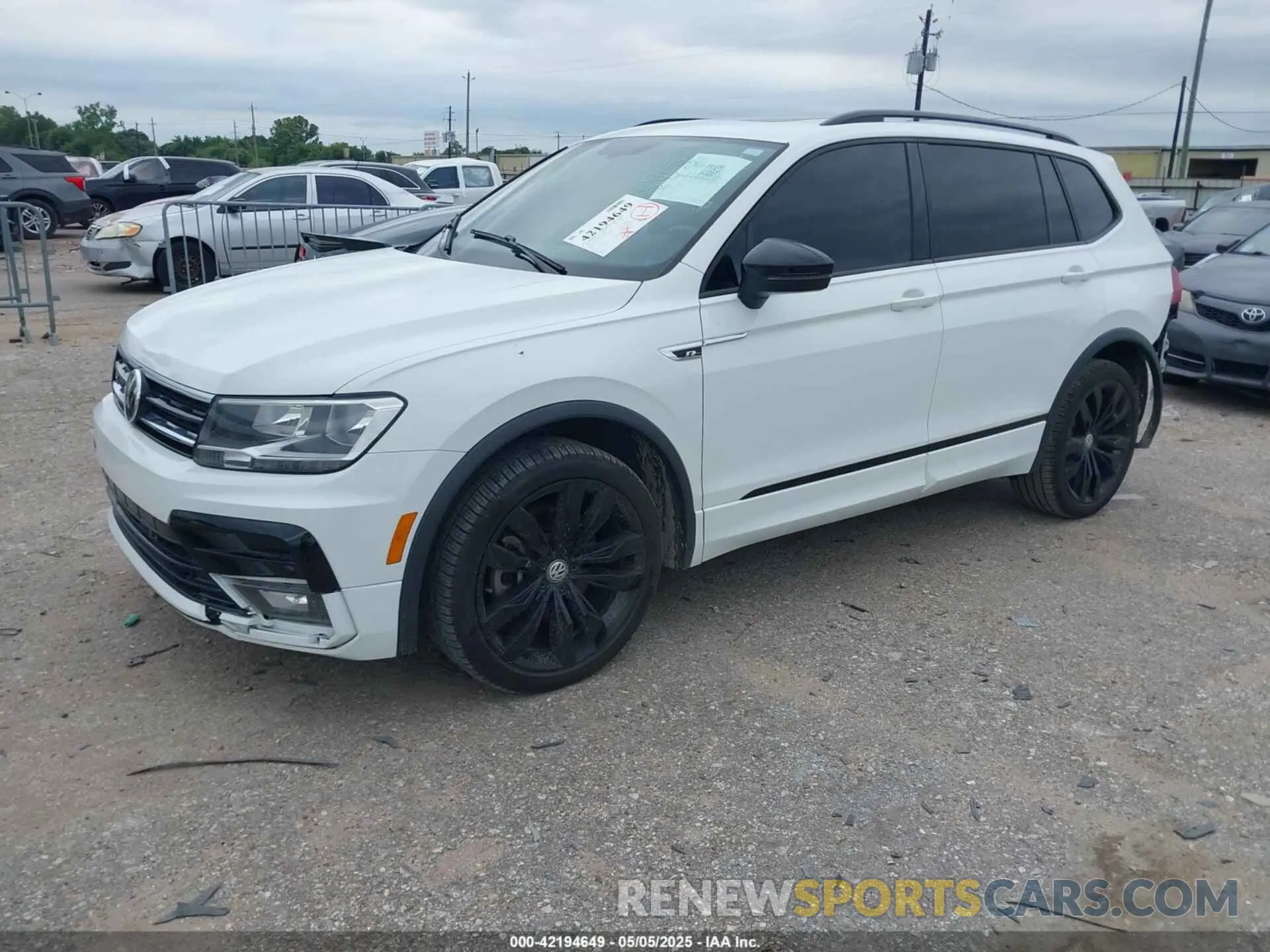 2 fotografías del automóvil dañado 3VV3B7AX3MM033414 VOLKSWAGEN TIGUAN 2021