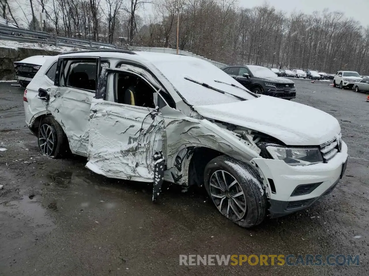 4 fotografías del automóvil dañado 3VV3B7AX3MM079938 VOLKSWAGEN TIGUAN 2021