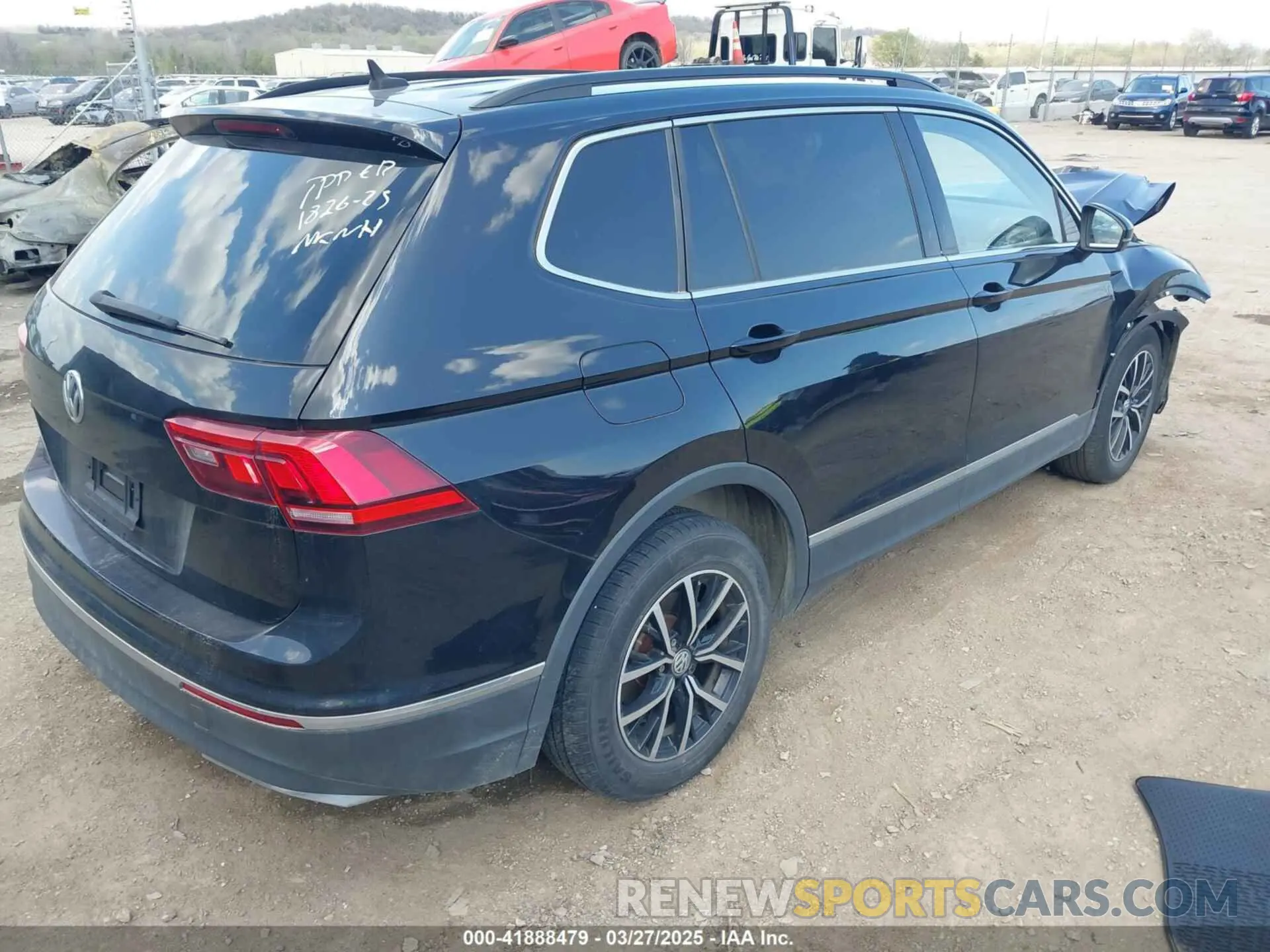 4 fotografías del automóvil dañado 3VV3B7AX3MM157702 VOLKSWAGEN TIGUAN 2021