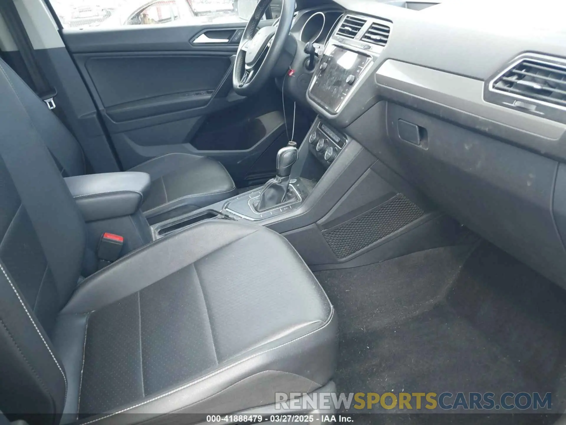 5 fotografías del automóvil dañado 3VV3B7AX3MM157702 VOLKSWAGEN TIGUAN 2021