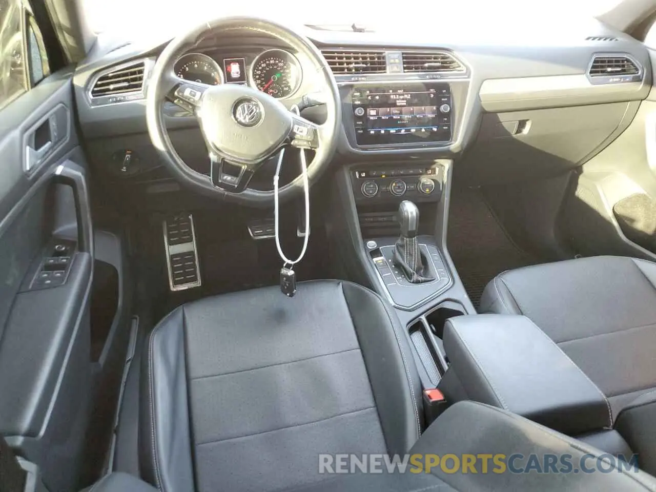 8 fotografías del automóvil dañado 3VV3B7AX4MM093072 VOLKSWAGEN TIGUAN 2021
