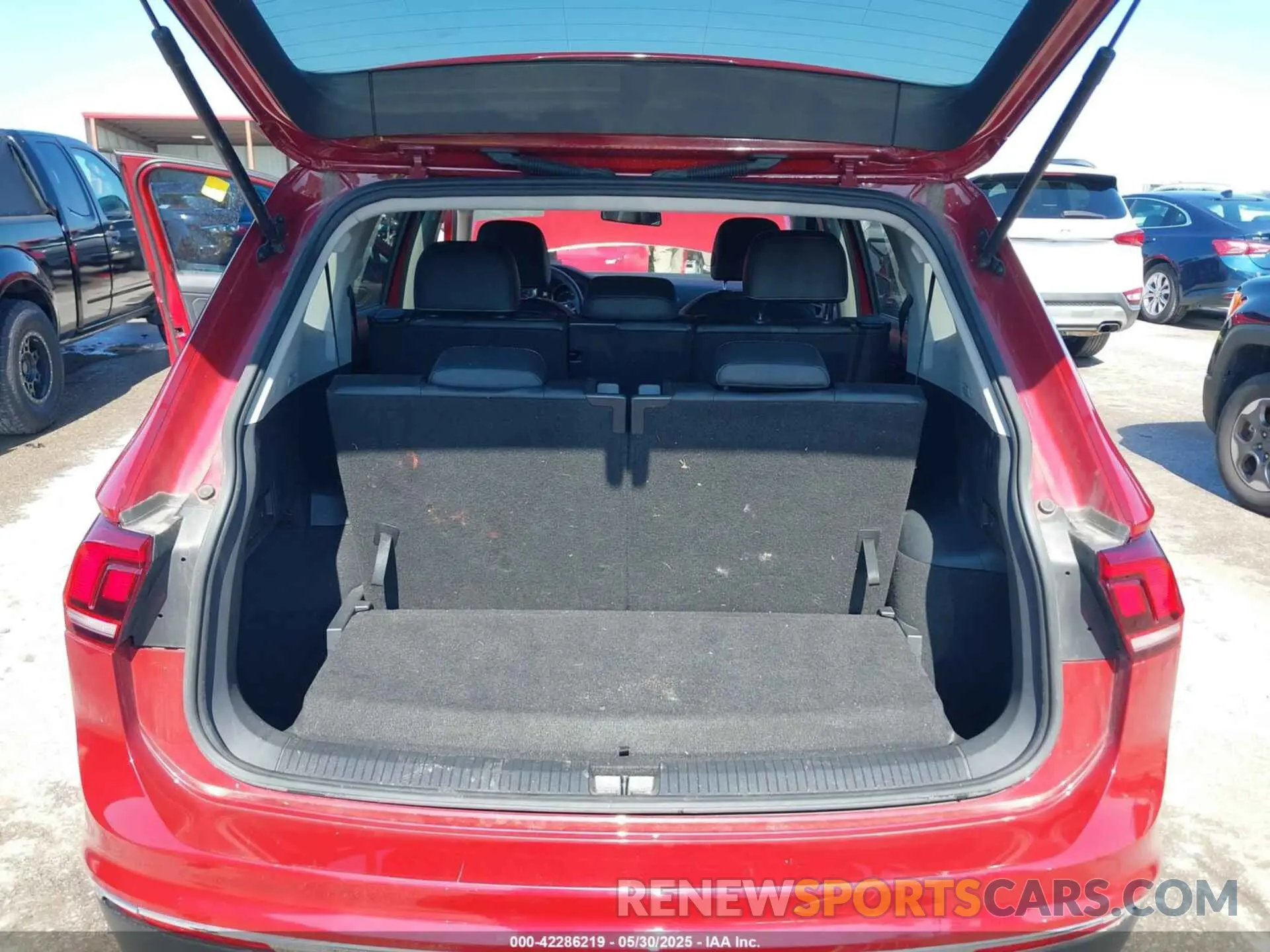 17 fotografías del automóvil dañado 3VV3B7AX5MM026562 VOLKSWAGEN TIGUAN 2021