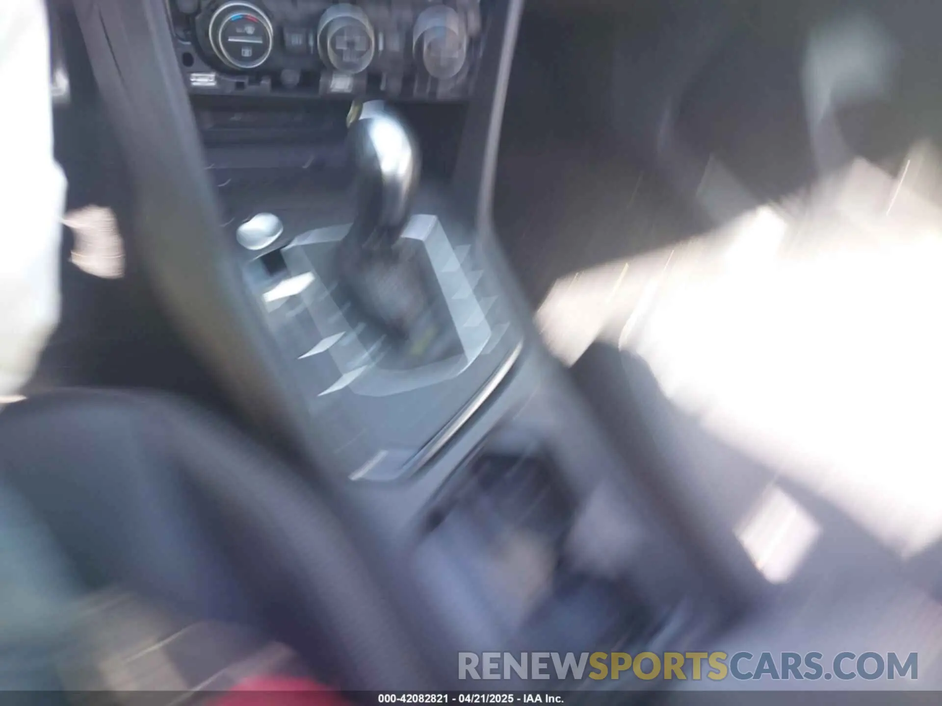 11 fotografías del automóvil dañado 3VV3B7AX5MM027369 VOLKSWAGEN TIGUAN 2021
