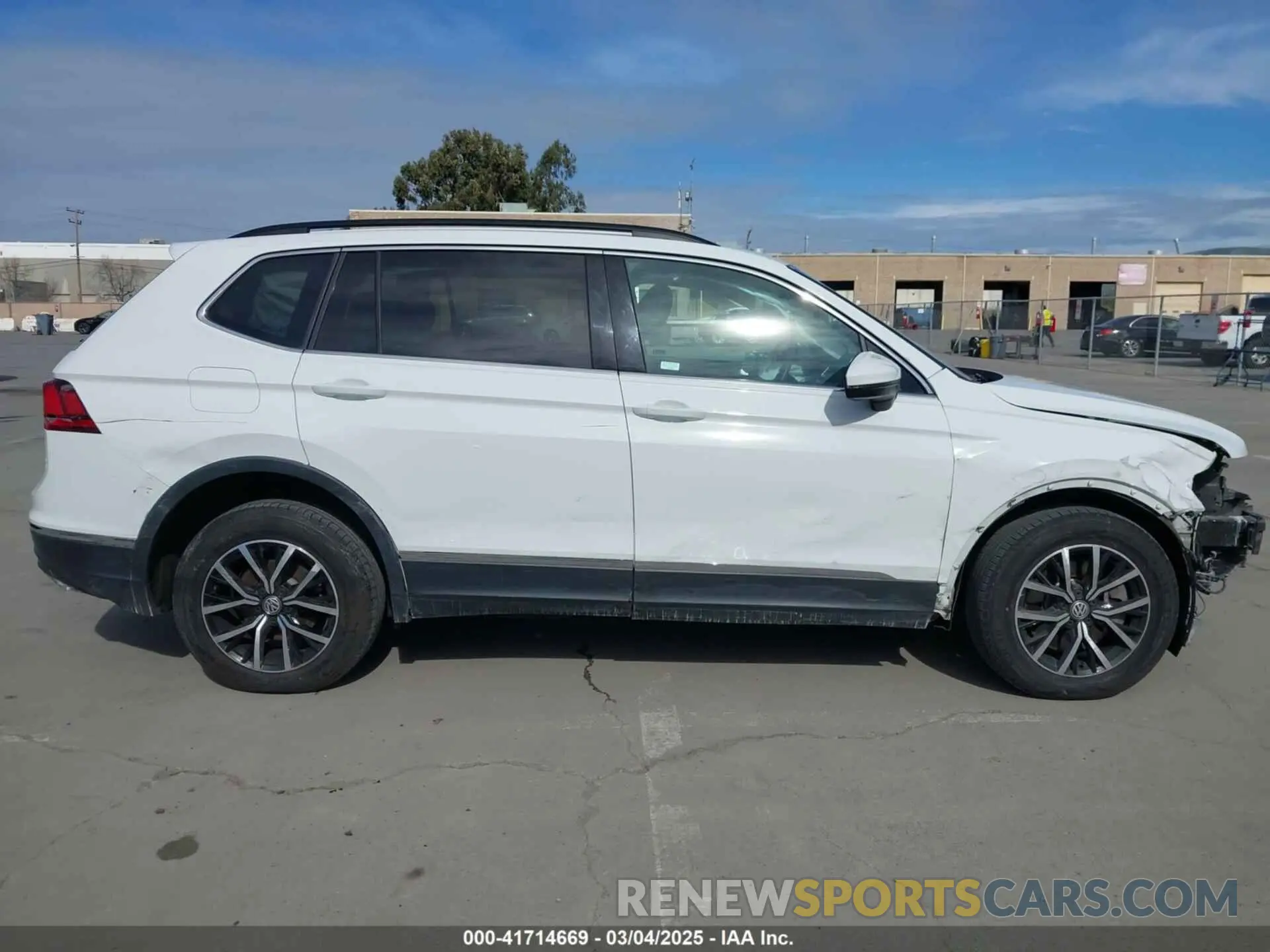 14 fotografías del automóvil dañado 3VV3B7AX5MM033611 VOLKSWAGEN TIGUAN 2021