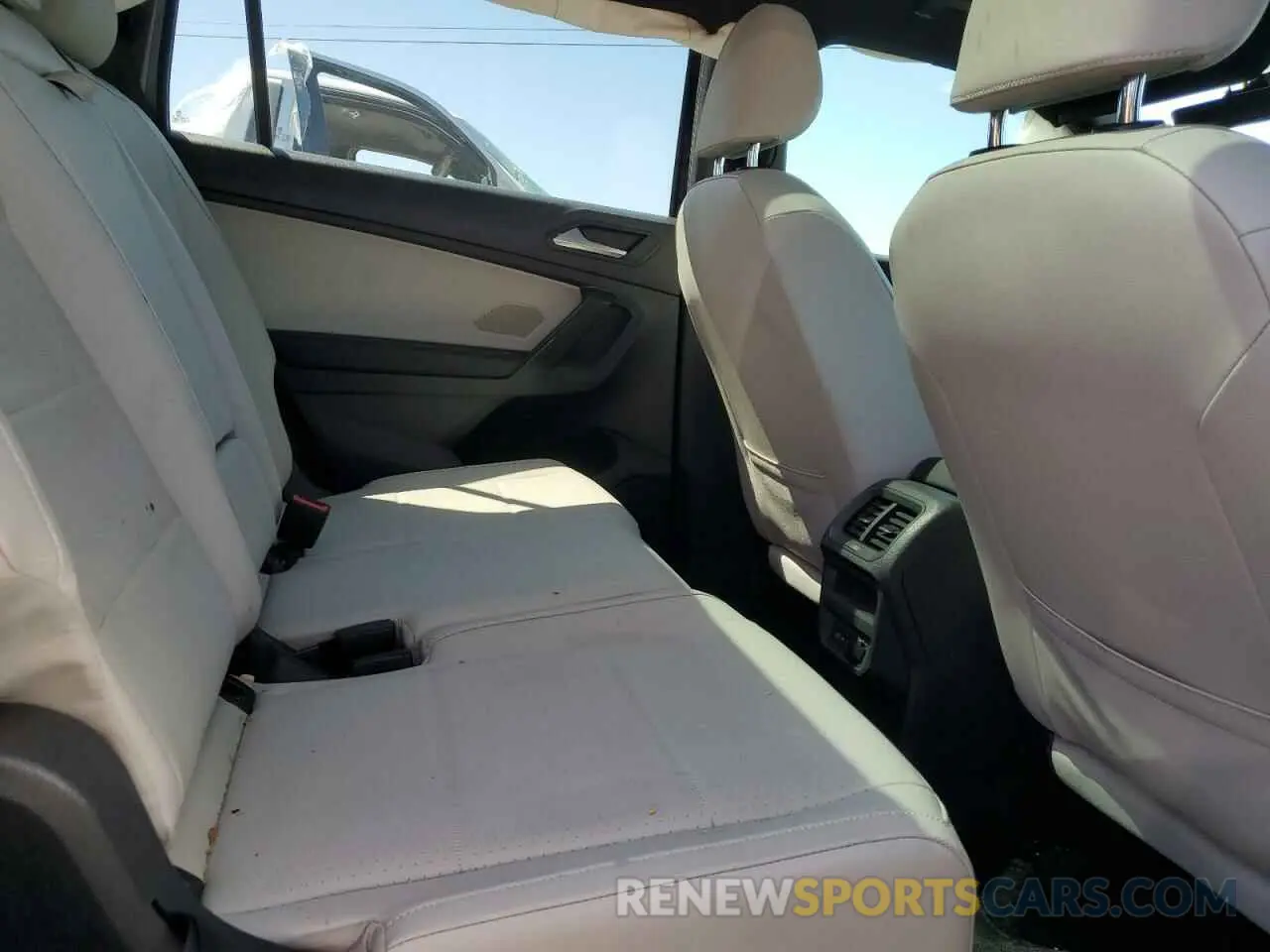 11 fotografías del automóvil dañado 3VV3B7AX5MM073784 VOLKSWAGEN TIGUAN 2021