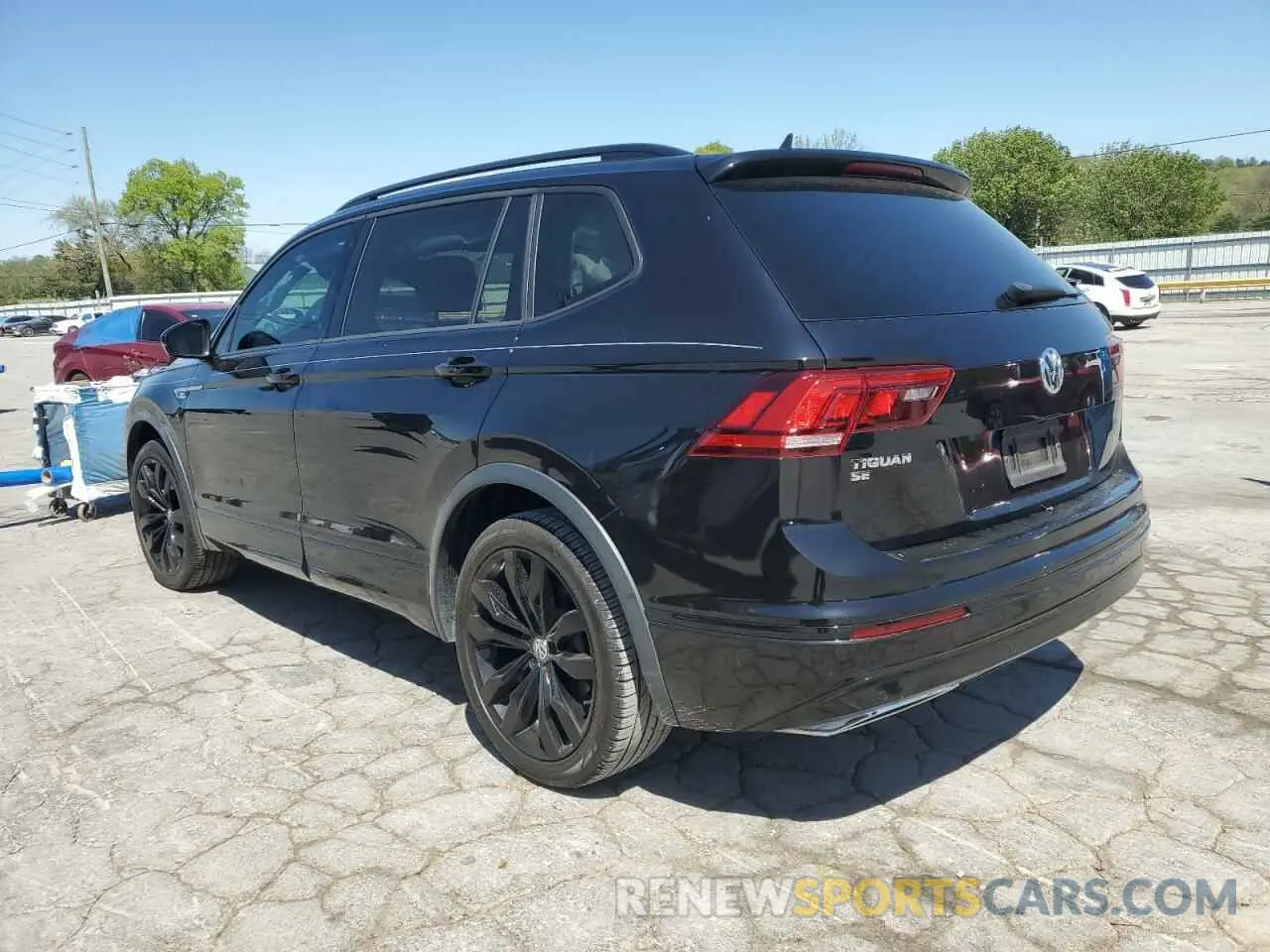 2 fotografías del automóvil dañado 3VV3B7AX5MM073784 VOLKSWAGEN TIGUAN 2021