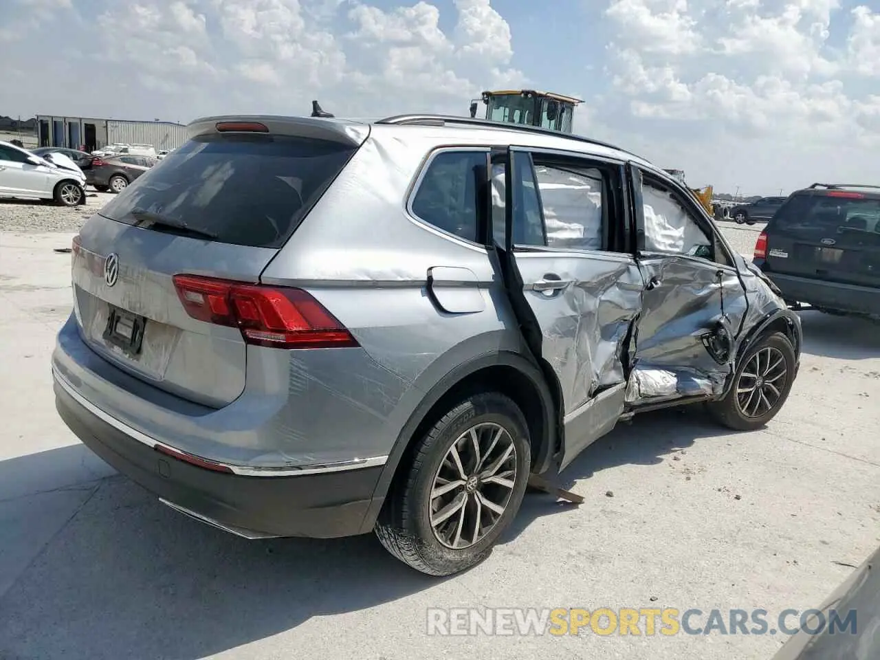 3 fotografías del automóvil dañado 3VV3B7AX5MM100739 VOLKSWAGEN TIGUAN 2021