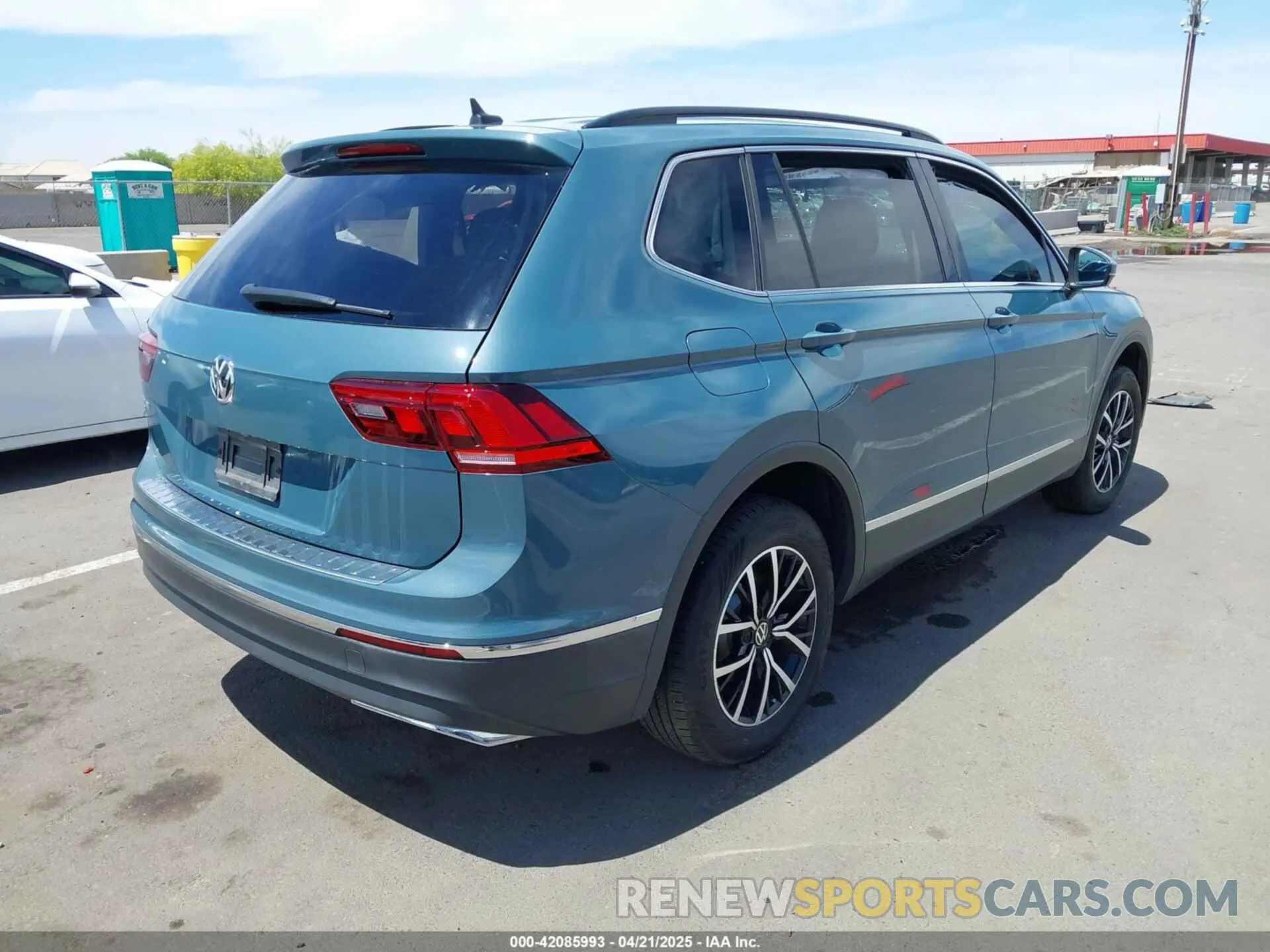 4 fotografías del automóvil dañado 3VV3B7AX5MM146829 VOLKSWAGEN TIGUAN 2021