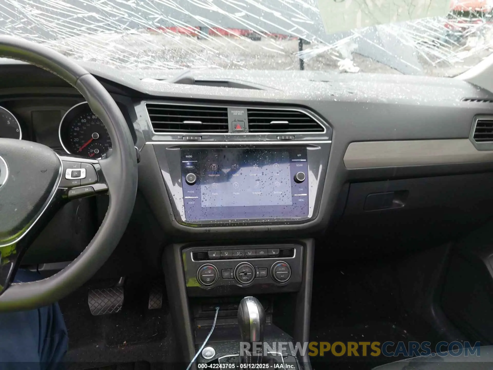 5 fotografías del automóvil dañado 3VV3B7AX6MM021502 VOLKSWAGEN TIGUAN 2021