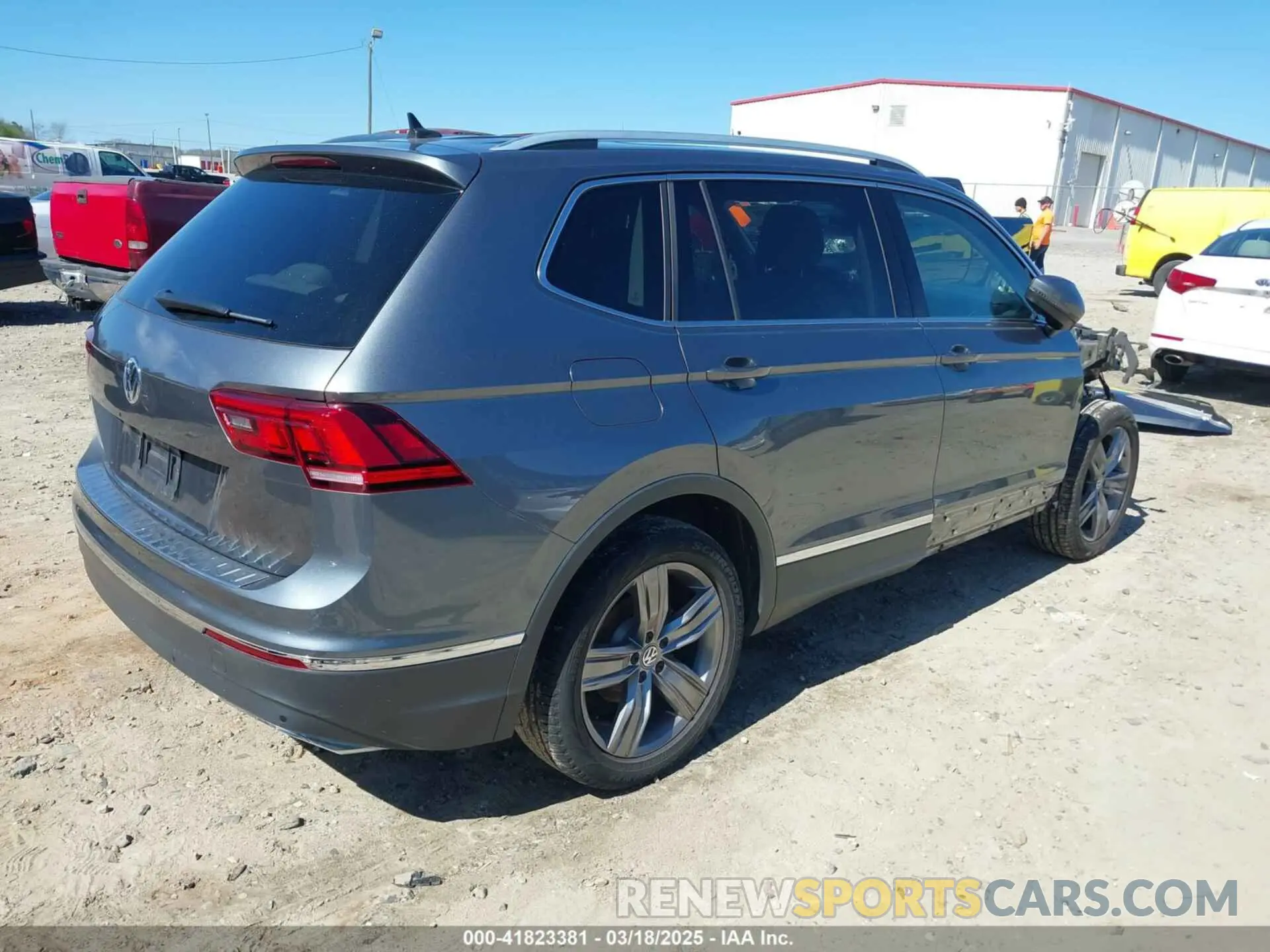 4 fotografías del automóvil dañado 3VV3B7AX8MM029357 VOLKSWAGEN TIGUAN 2021