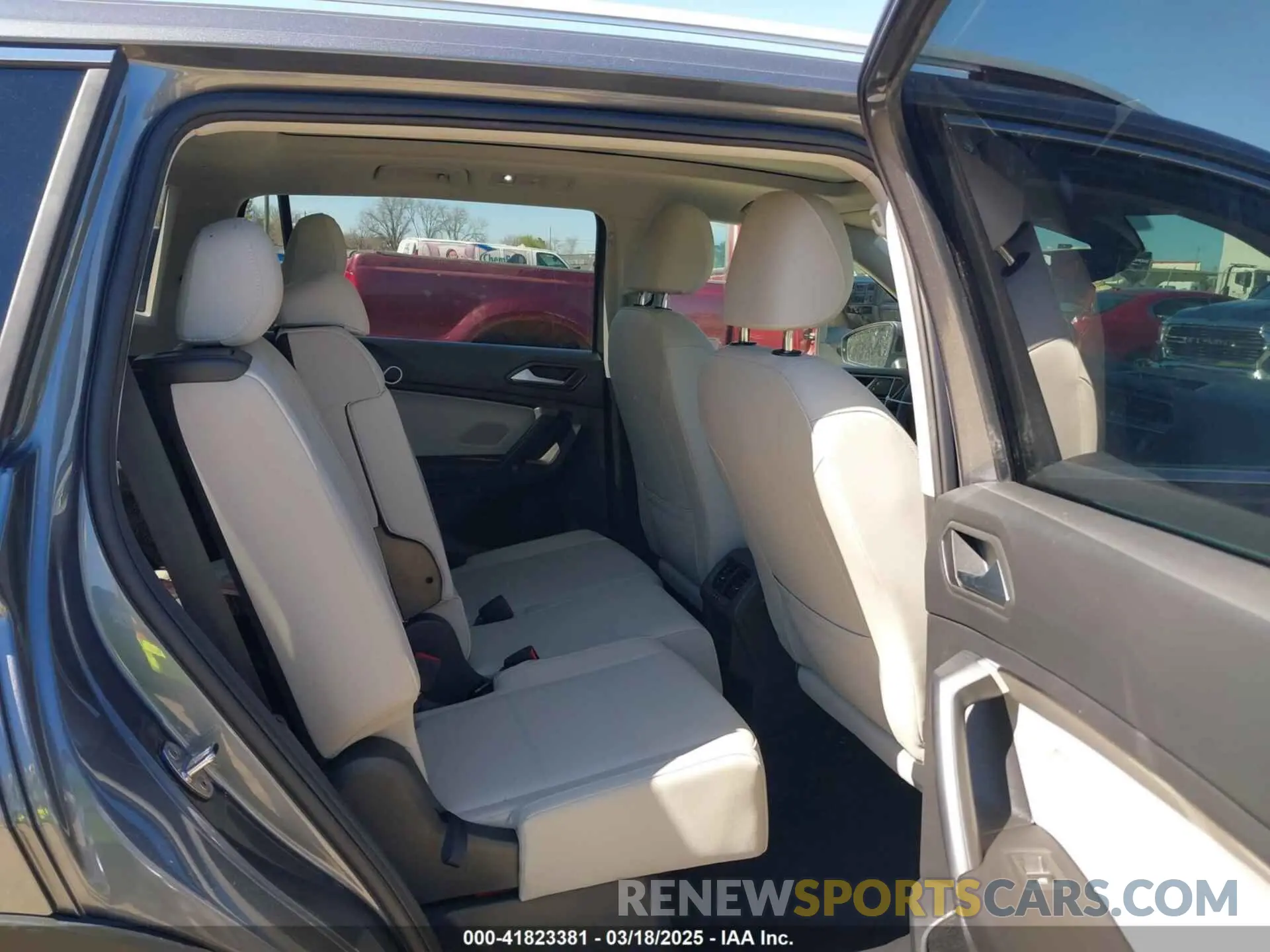 8 fotografías del automóvil dañado 3VV3B7AX8MM029357 VOLKSWAGEN TIGUAN 2021