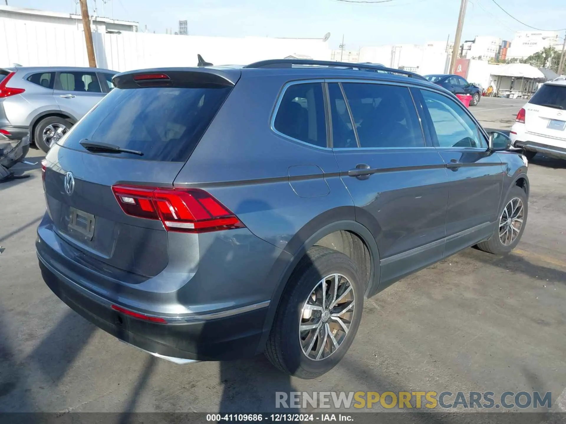 4 fotografías del automóvil dañado 3VV3B7AX8MM071303 VOLKSWAGEN TIGUAN 2021