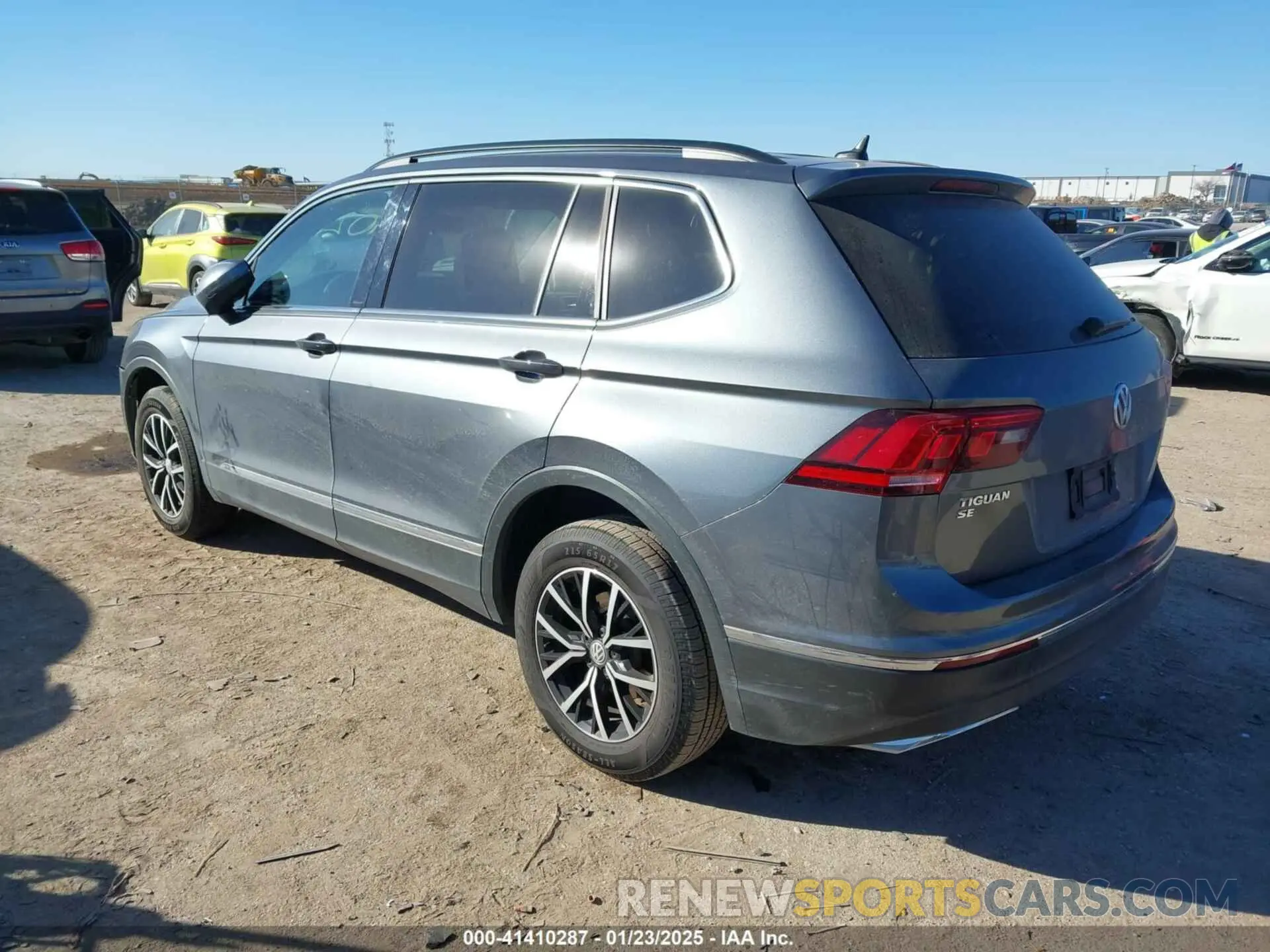 3 fotografías del automóvil dañado 3VV3B7AX8MM087985 VOLKSWAGEN TIGUAN 2021