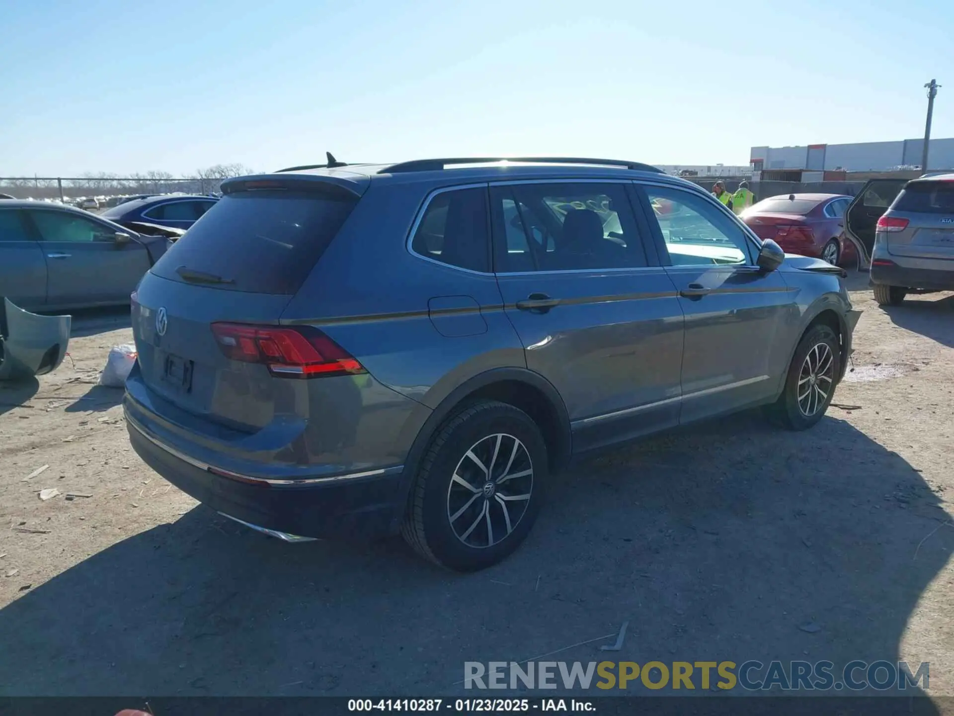 4 fotografías del automóvil dañado 3VV3B7AX8MM087985 VOLKSWAGEN TIGUAN 2021