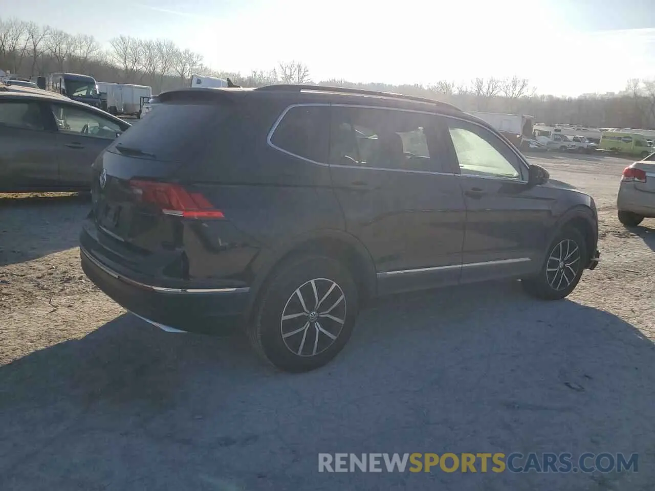 3 fotografías del automóvil dañado 3VV3B7AX8MM130611 VOLKSWAGEN TIGUAN 2021