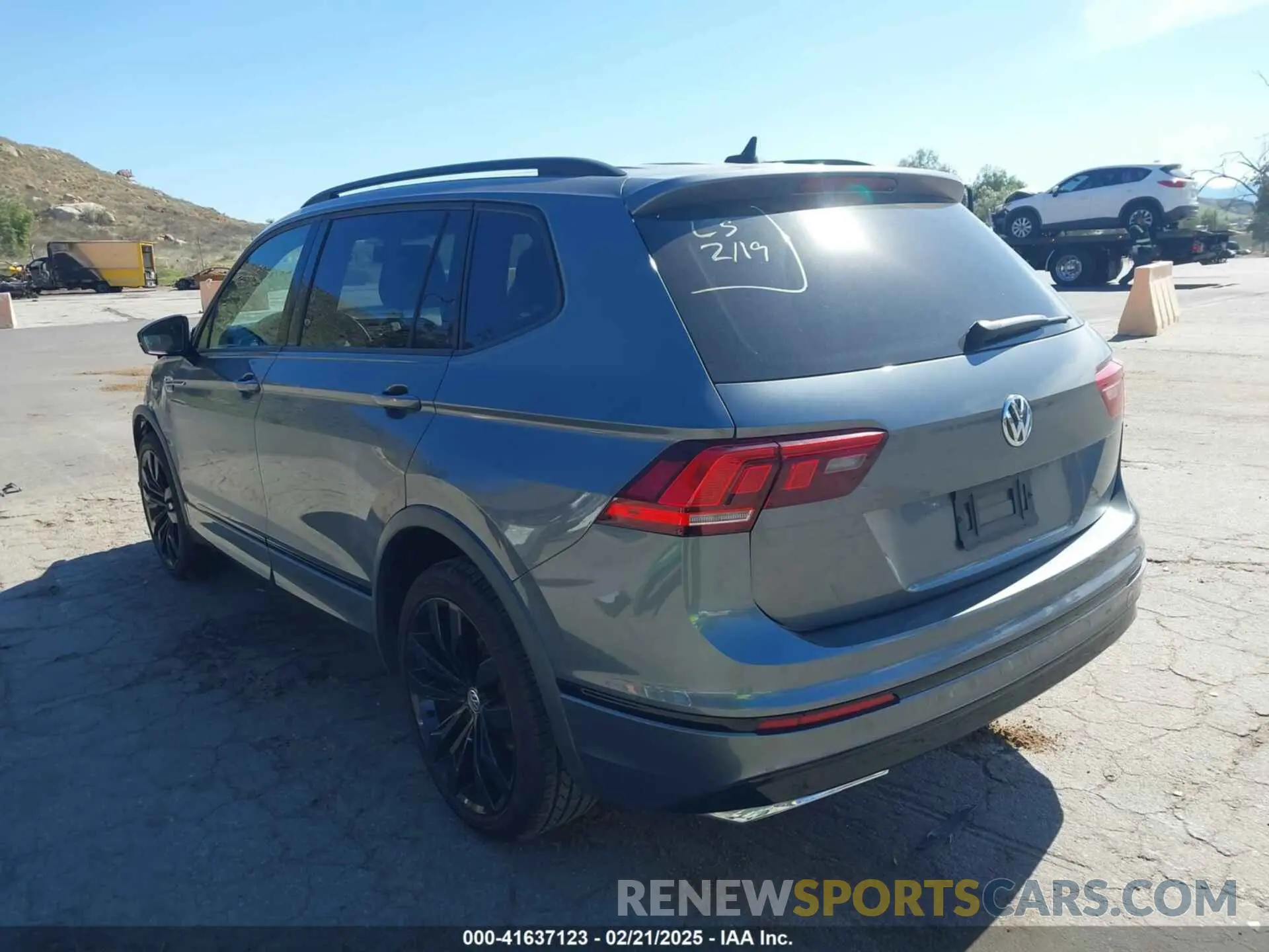 3 fotografías del automóvil dañado 3VV3B7AX9MM007822 VOLKSWAGEN TIGUAN 2021
