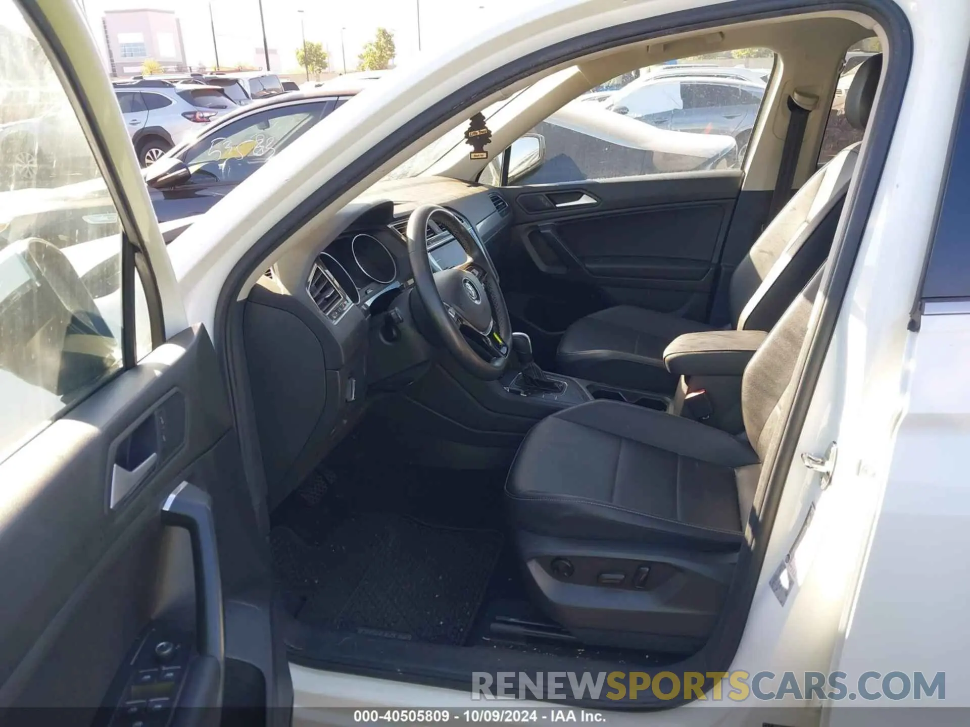 5 fotografías del automóvil dañado 3VV3B7AXXMM055698 VOLKSWAGEN TIGUAN 2021