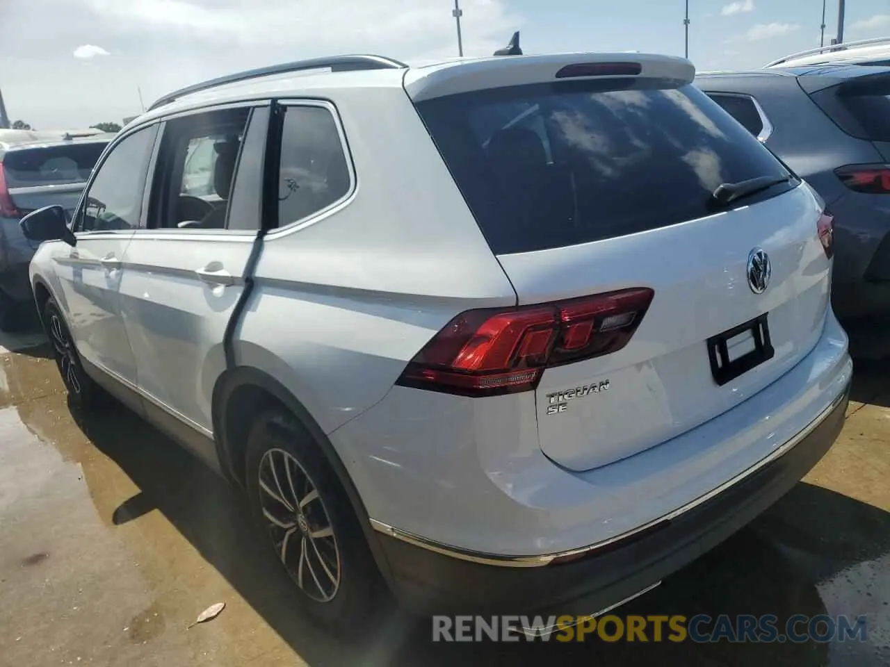 2 fotografías del automóvil dañado 3VV3B7AXXMM111588 VOLKSWAGEN TIGUAN 2021