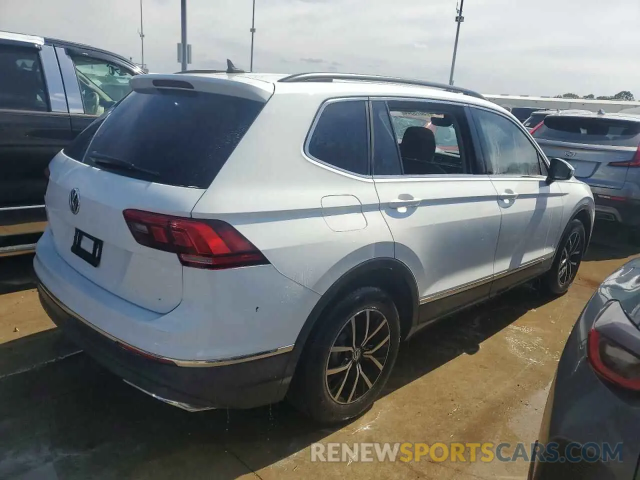 3 fotografías del automóvil dañado 3VV3B7AXXMM111588 VOLKSWAGEN TIGUAN 2021