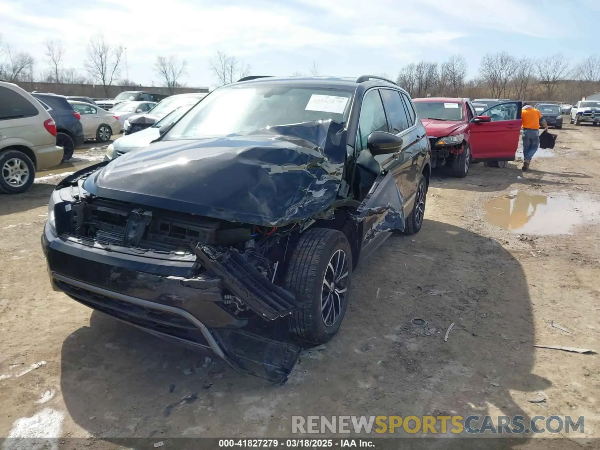 2 fotografías del automóvil dañado 3VV3B7AXXMM113924 VOLKSWAGEN TIGUAN 2021