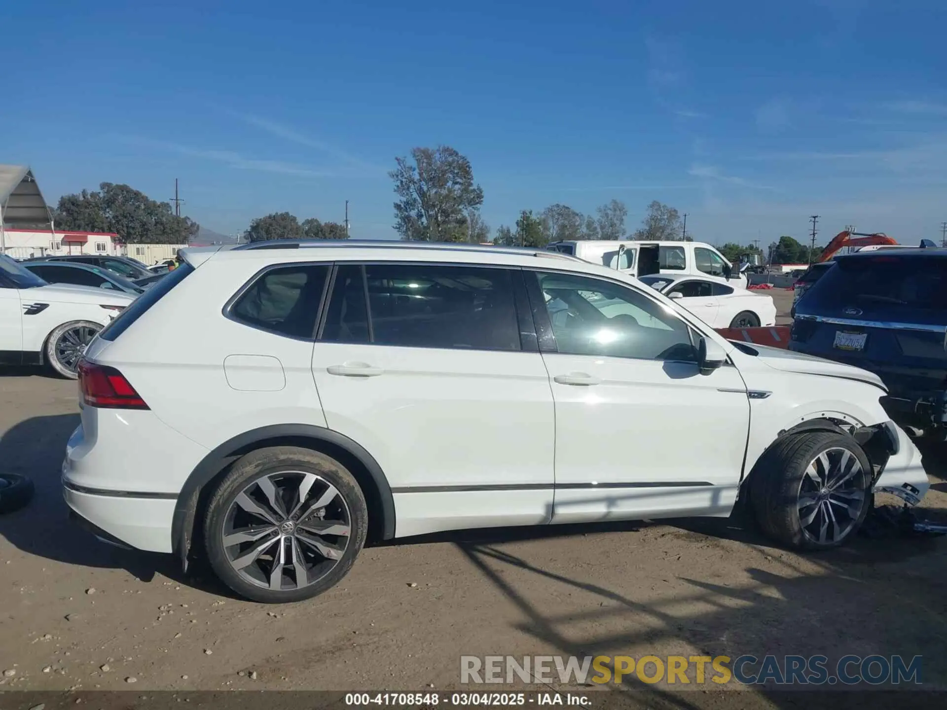 14 fotografías del automóvil dañado 3VV4B7AX8MM051427 VOLKSWAGEN TIGUAN 2021