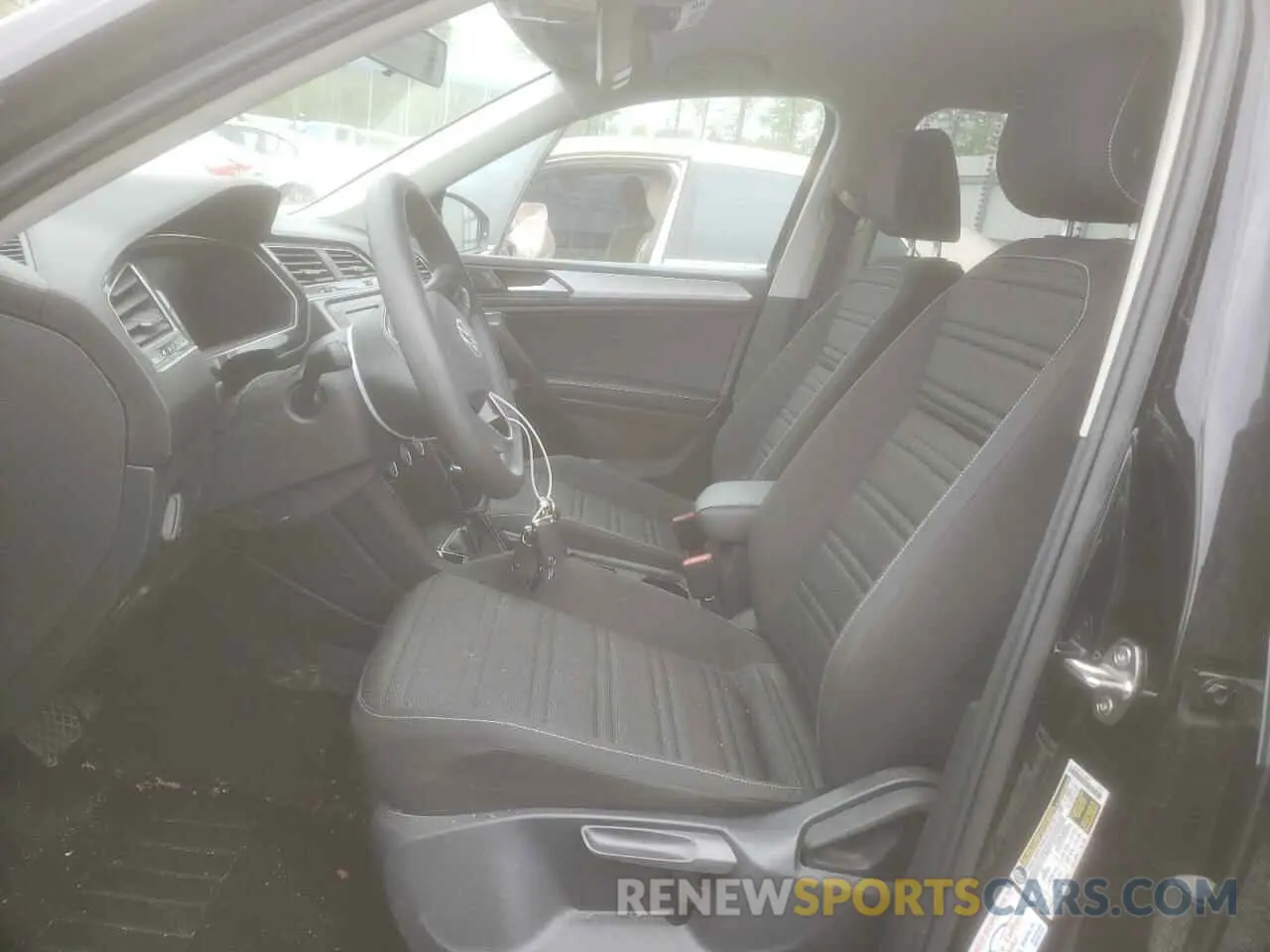 7 fotografías del automóvil dañado 3VV0B7AX3NM076297 VOLKSWAGEN TIGUAN 2022