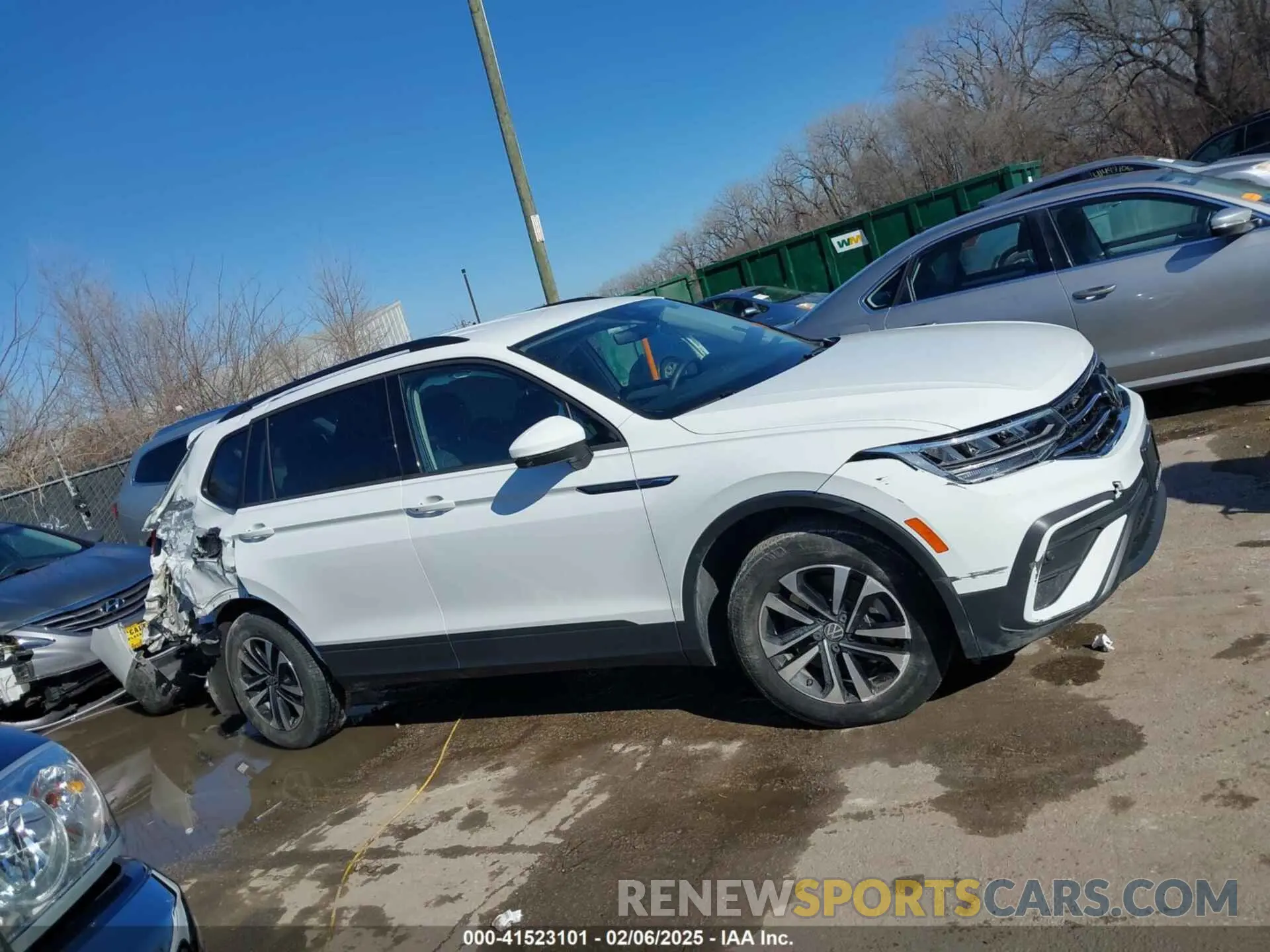14 fotografías del automóvil dañado 3VV0B7AX5NM042667 VOLKSWAGEN TIGUAN 2022